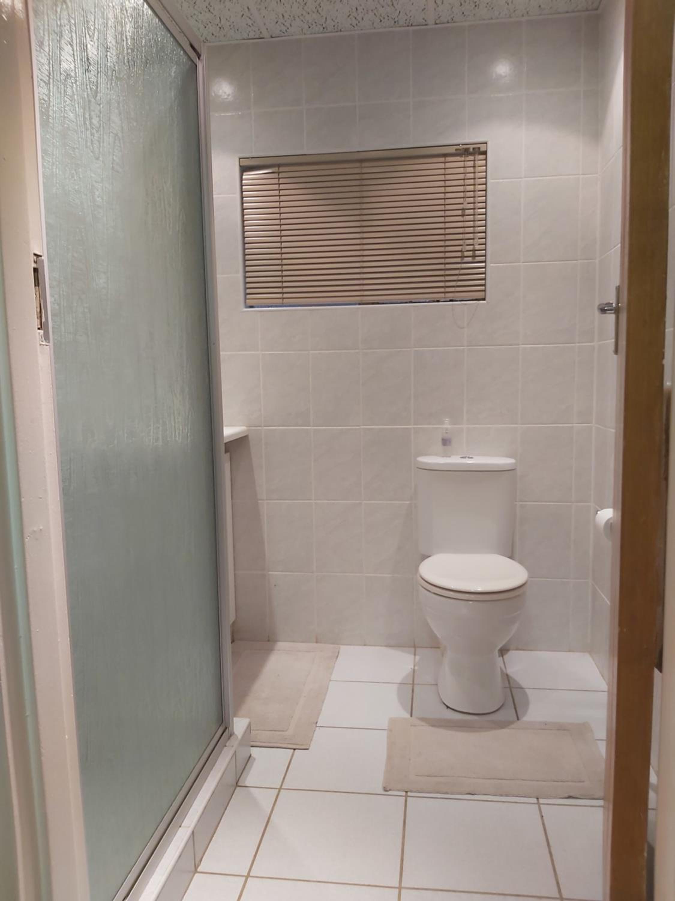 Two-Bedroom Apartment - Photo 6