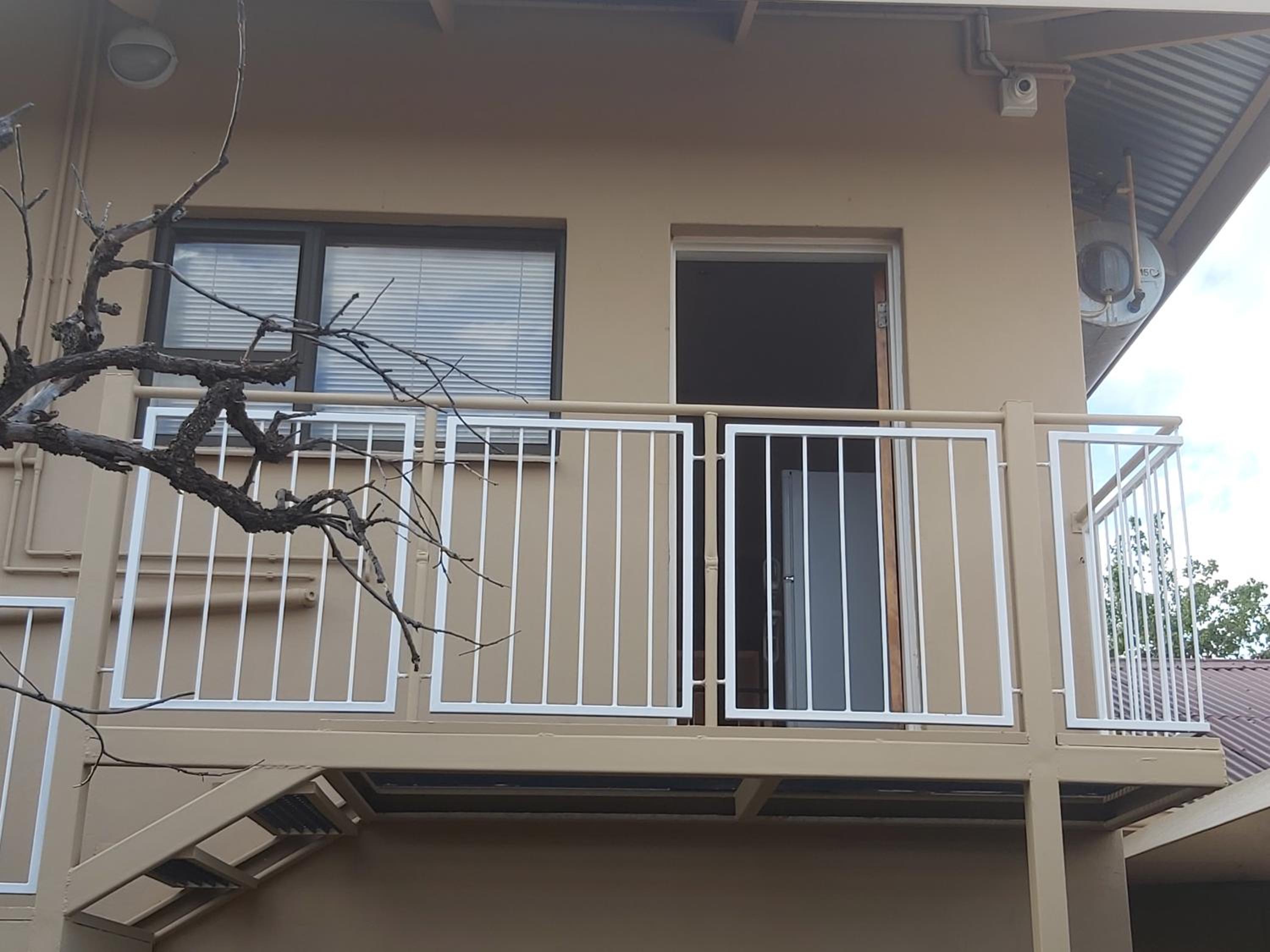 Apartment with Balcony - Photo 11