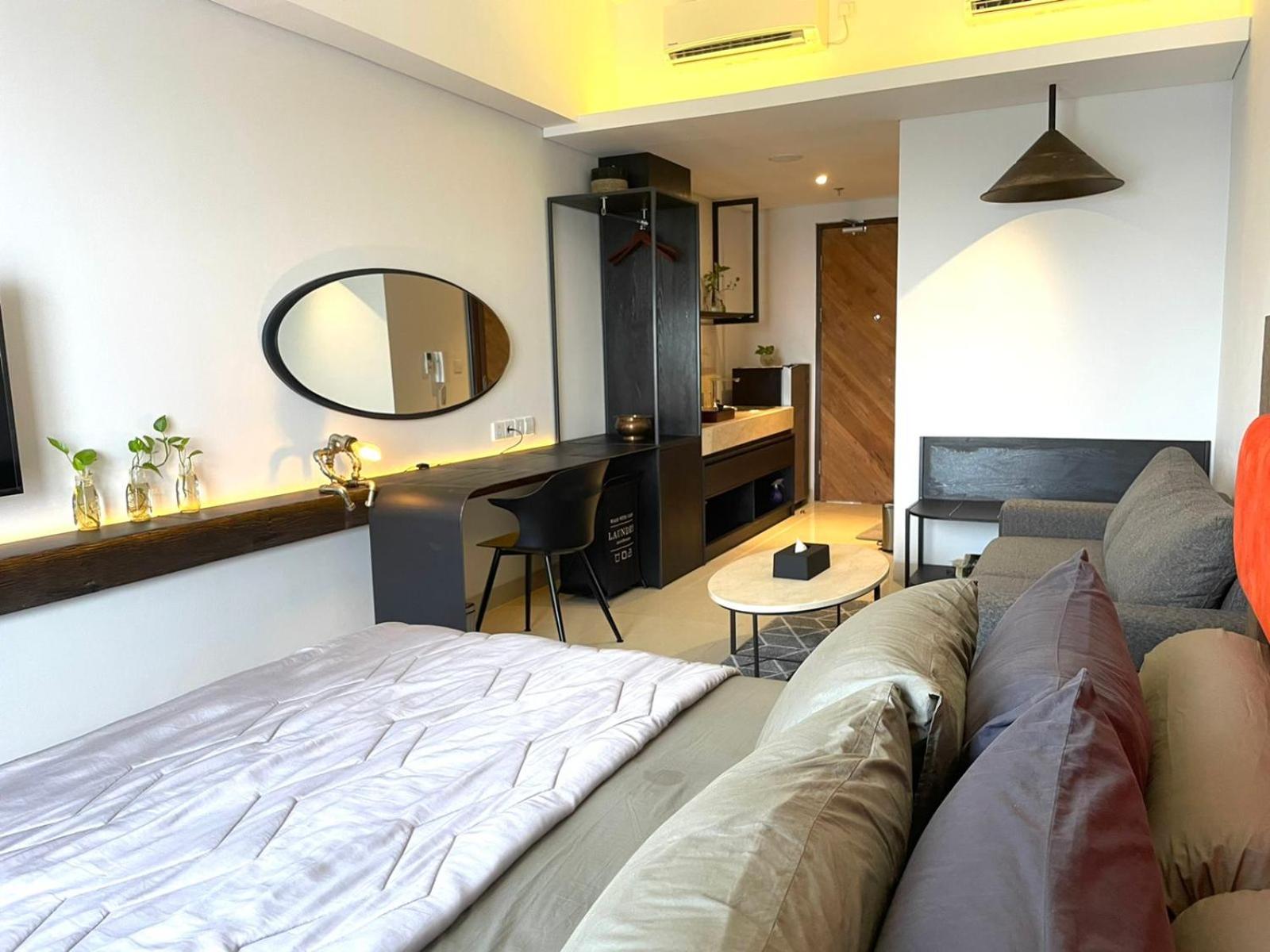 One-Bedroom Apartment - Photo 5