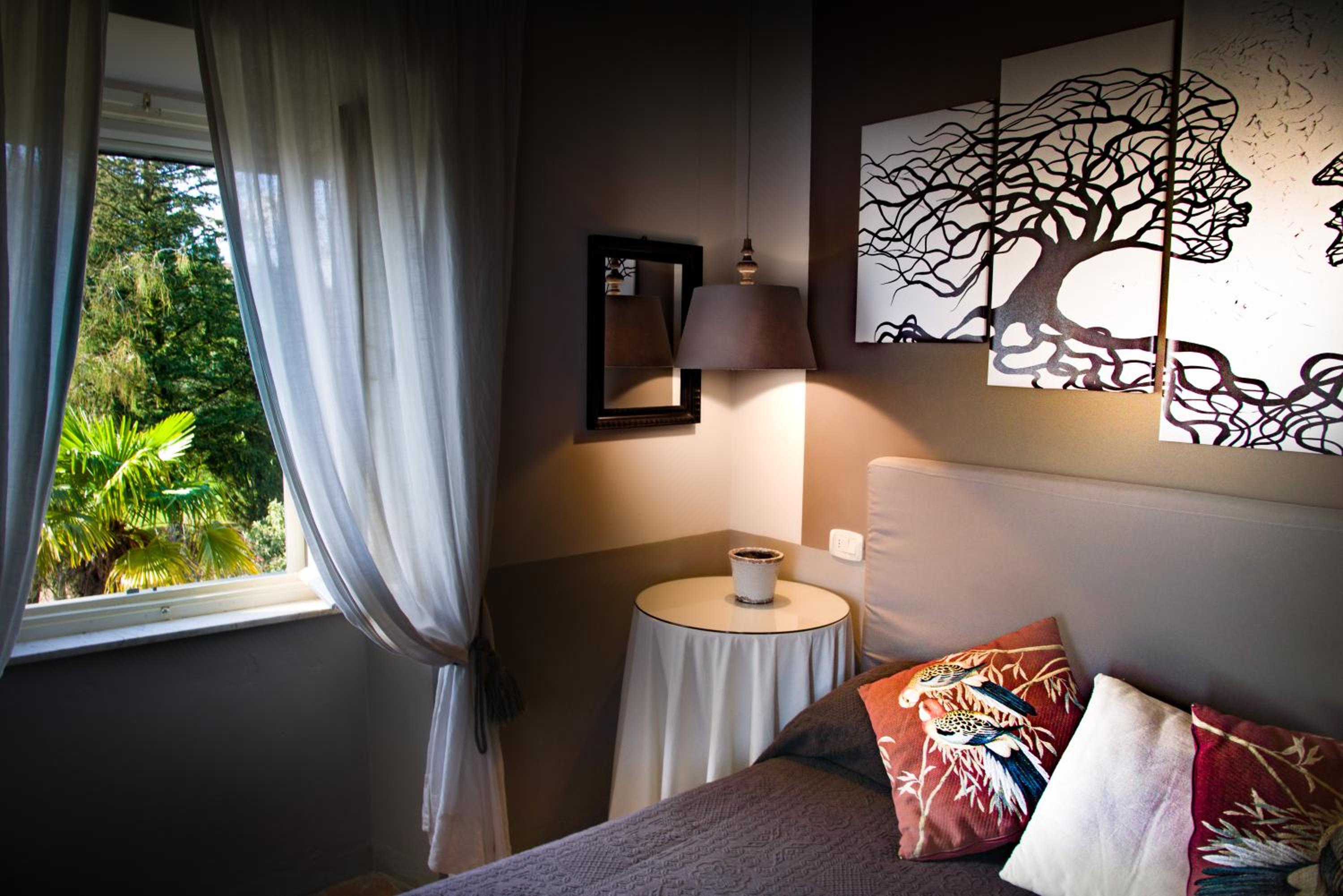 Junior Suite (2 Adults) with Spa Access - Photo 15