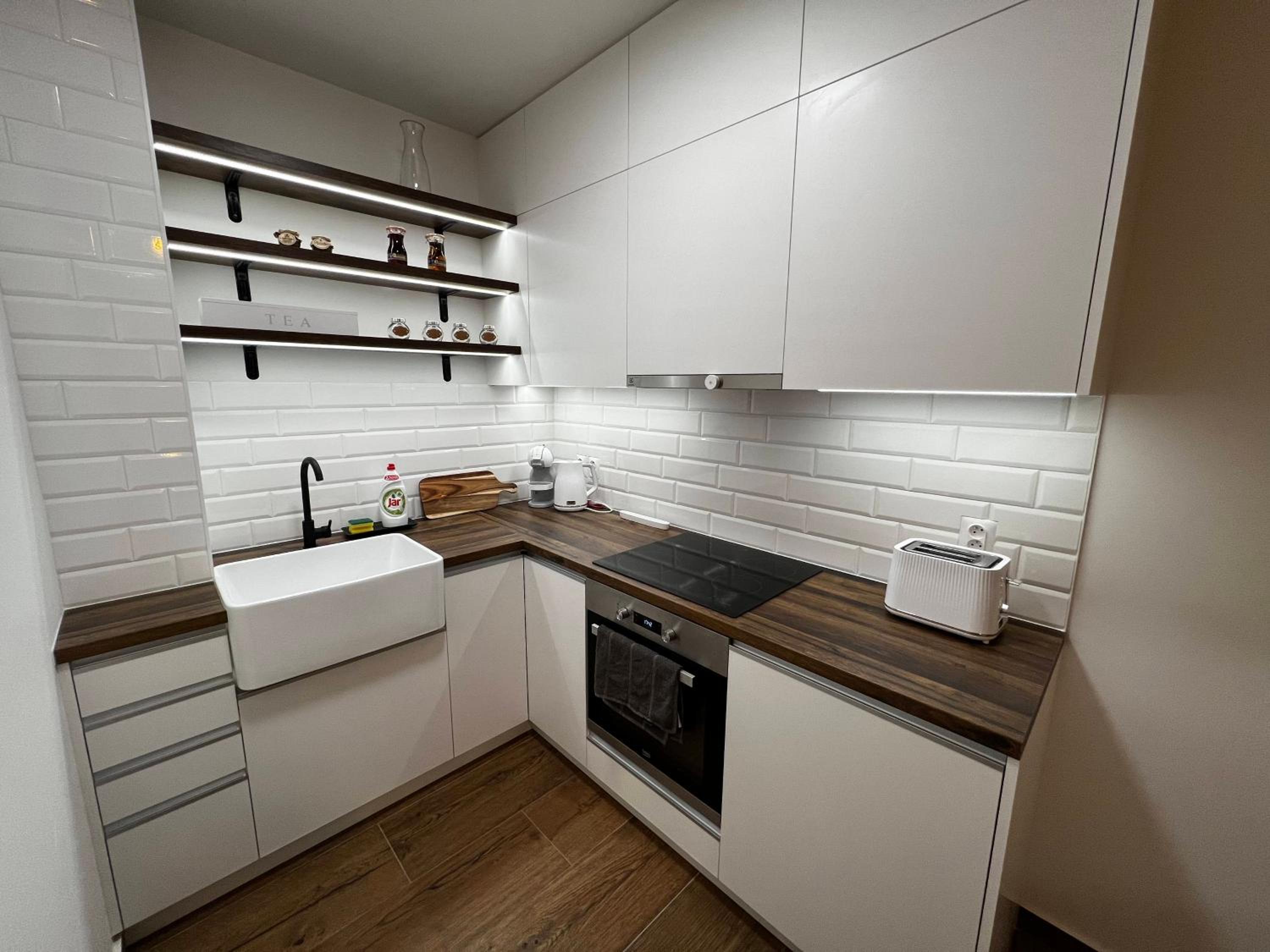 One-Bedroom Apartment - Photo 8
