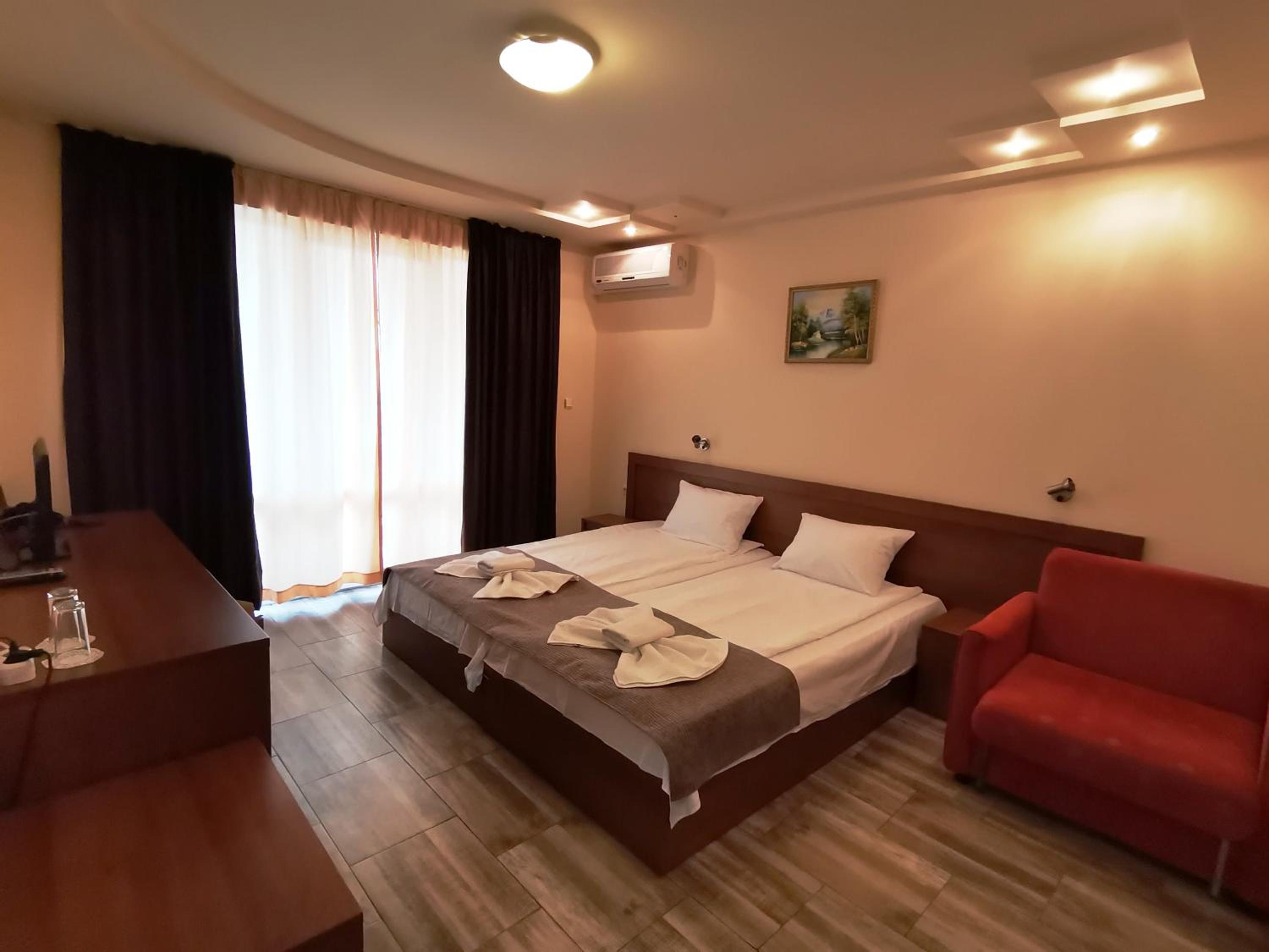 Double or Twin Room with Extra Bed photo 1