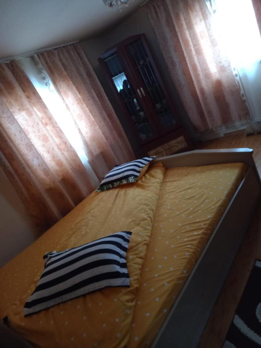 Three-Bedroom House photo 2