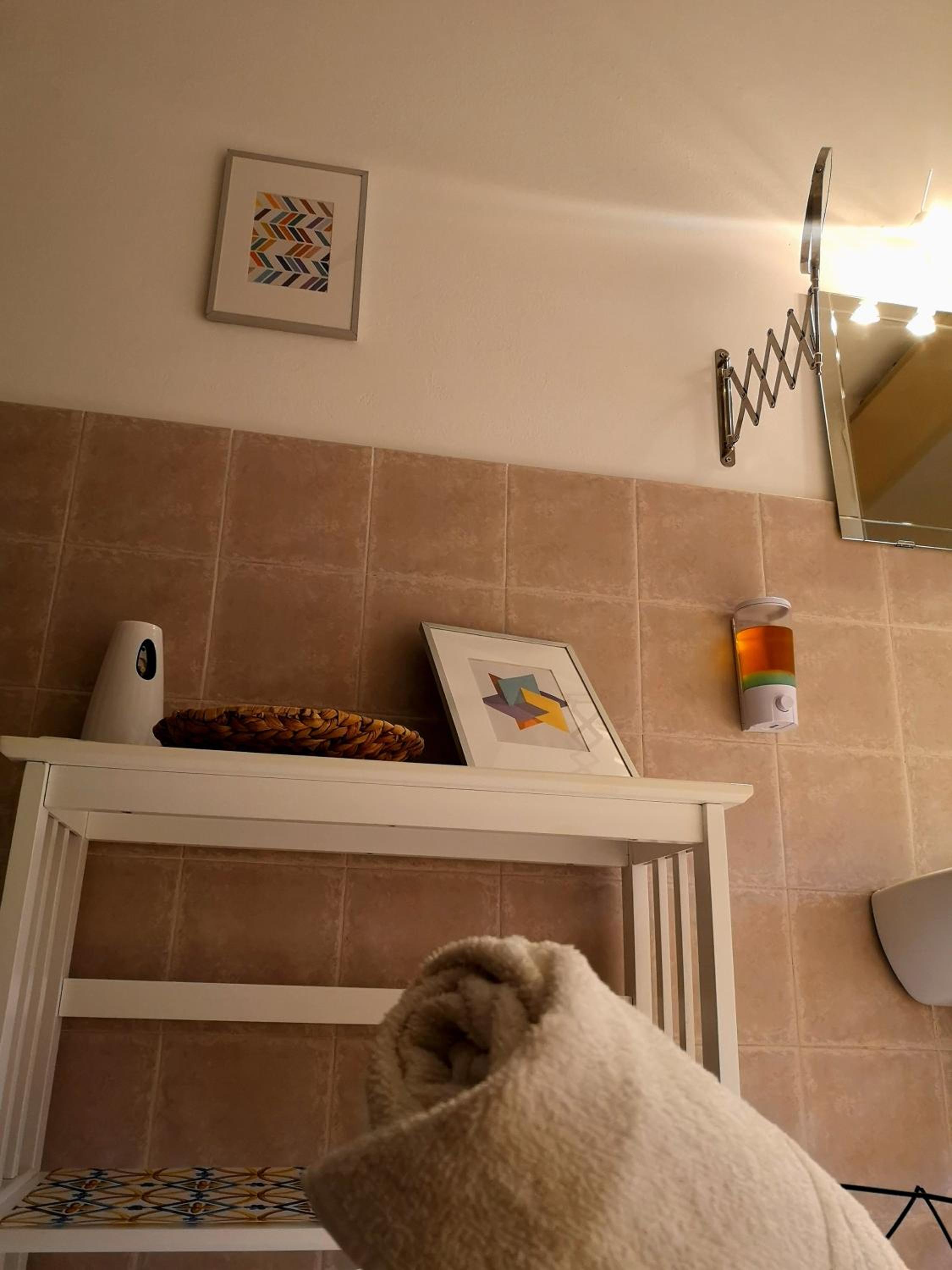 Quadruple Room with Balcony - Photo 16