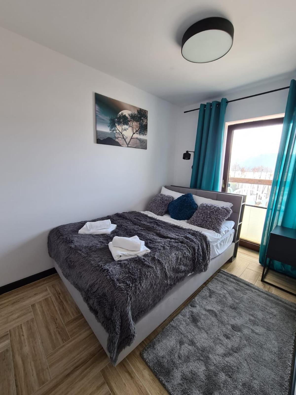 One-Bedroom Apartment - Photo 1