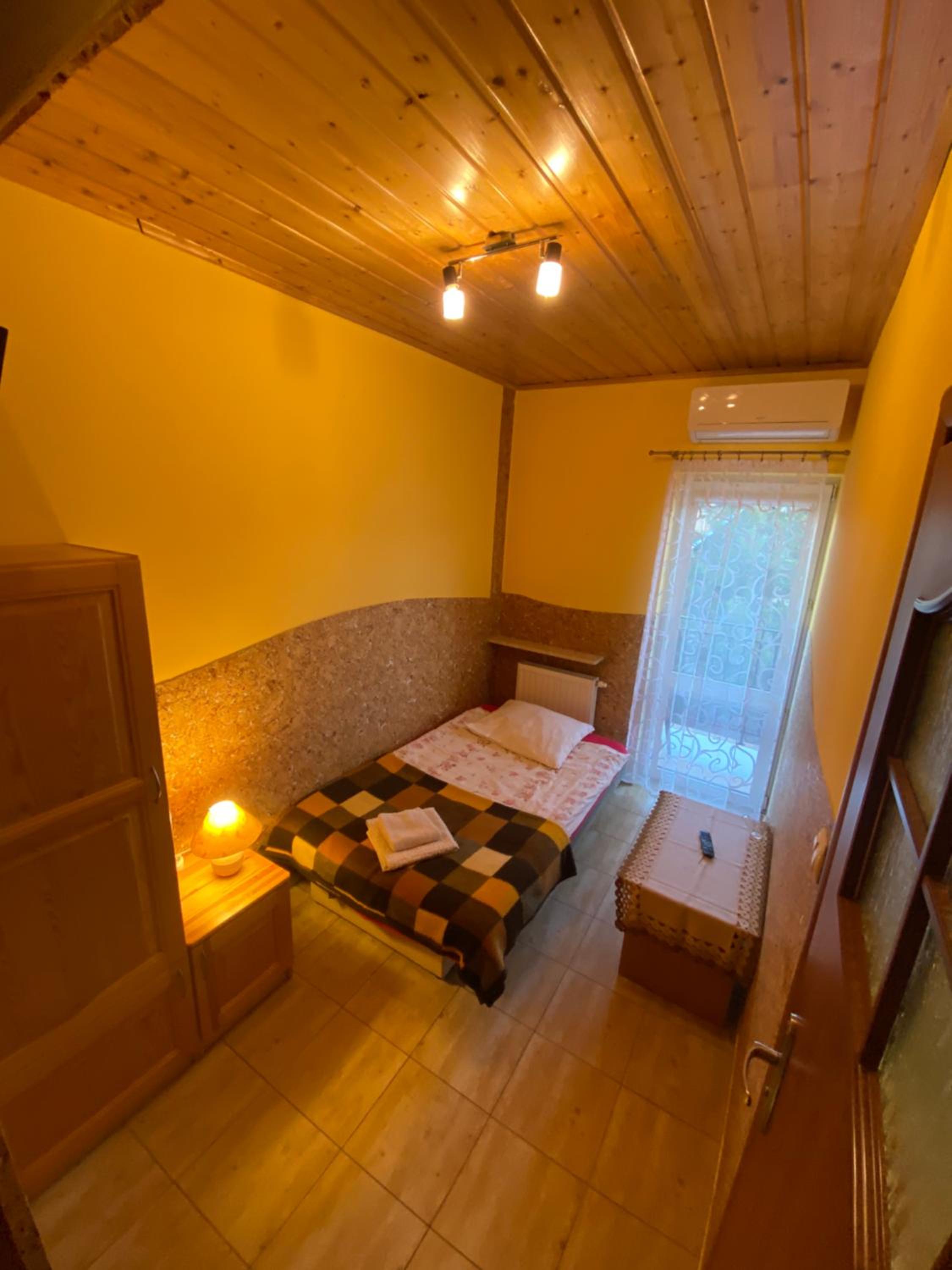 Single Room photo 3