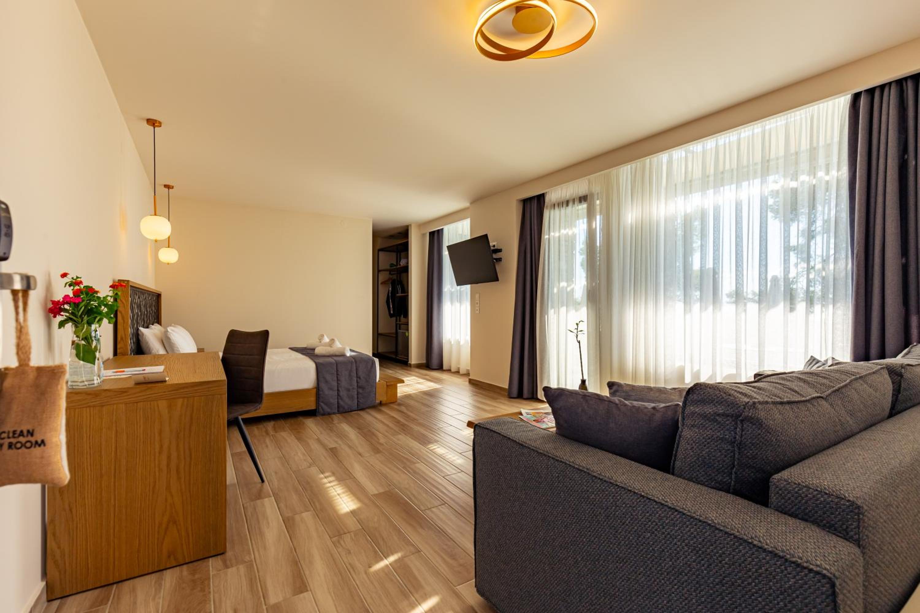Junior Suite with Sea View - Photo 9