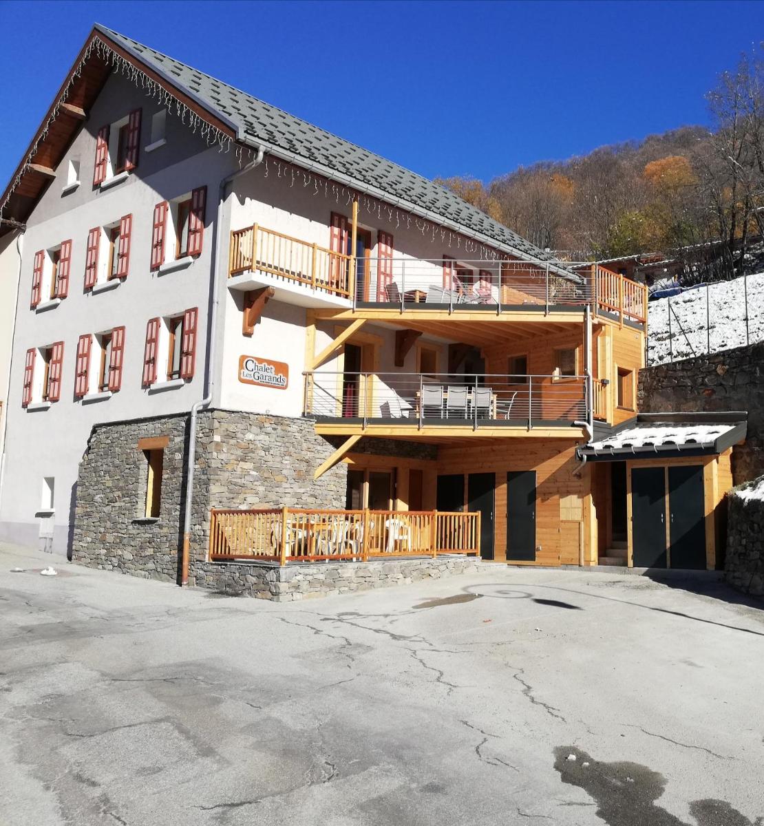 Apartment with Mountain View photo 1