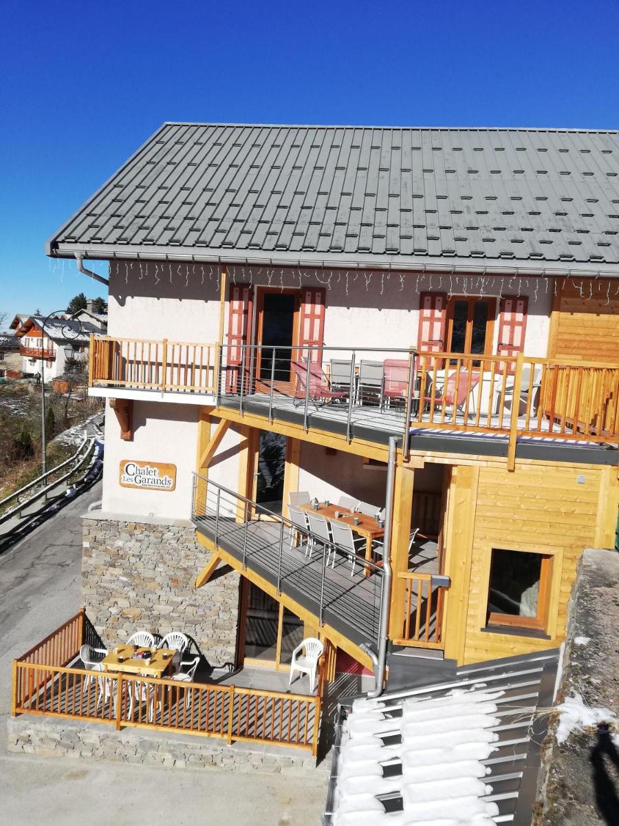 Apartment with Mountain View photo 2