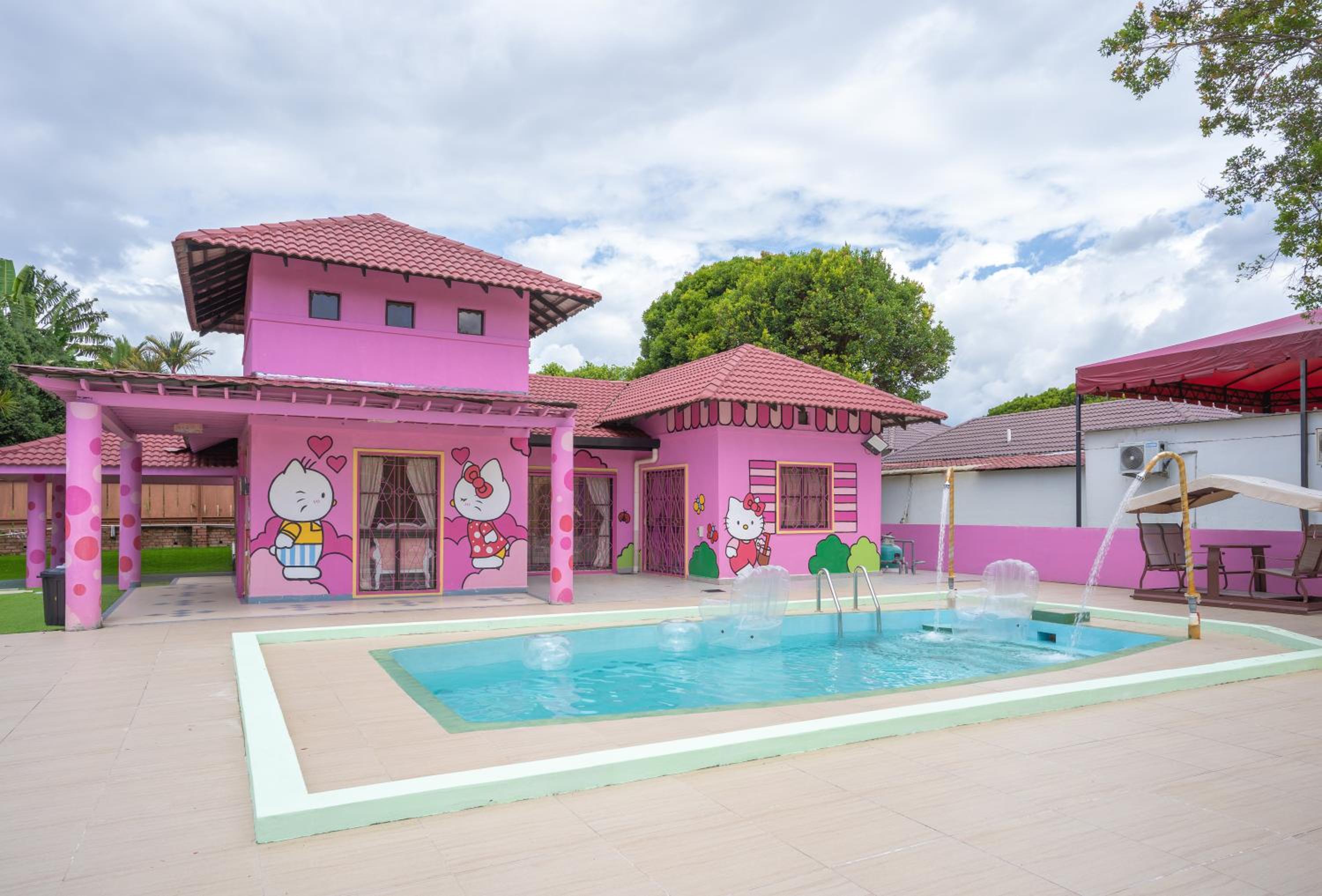 Villa with Private Pool photo 3