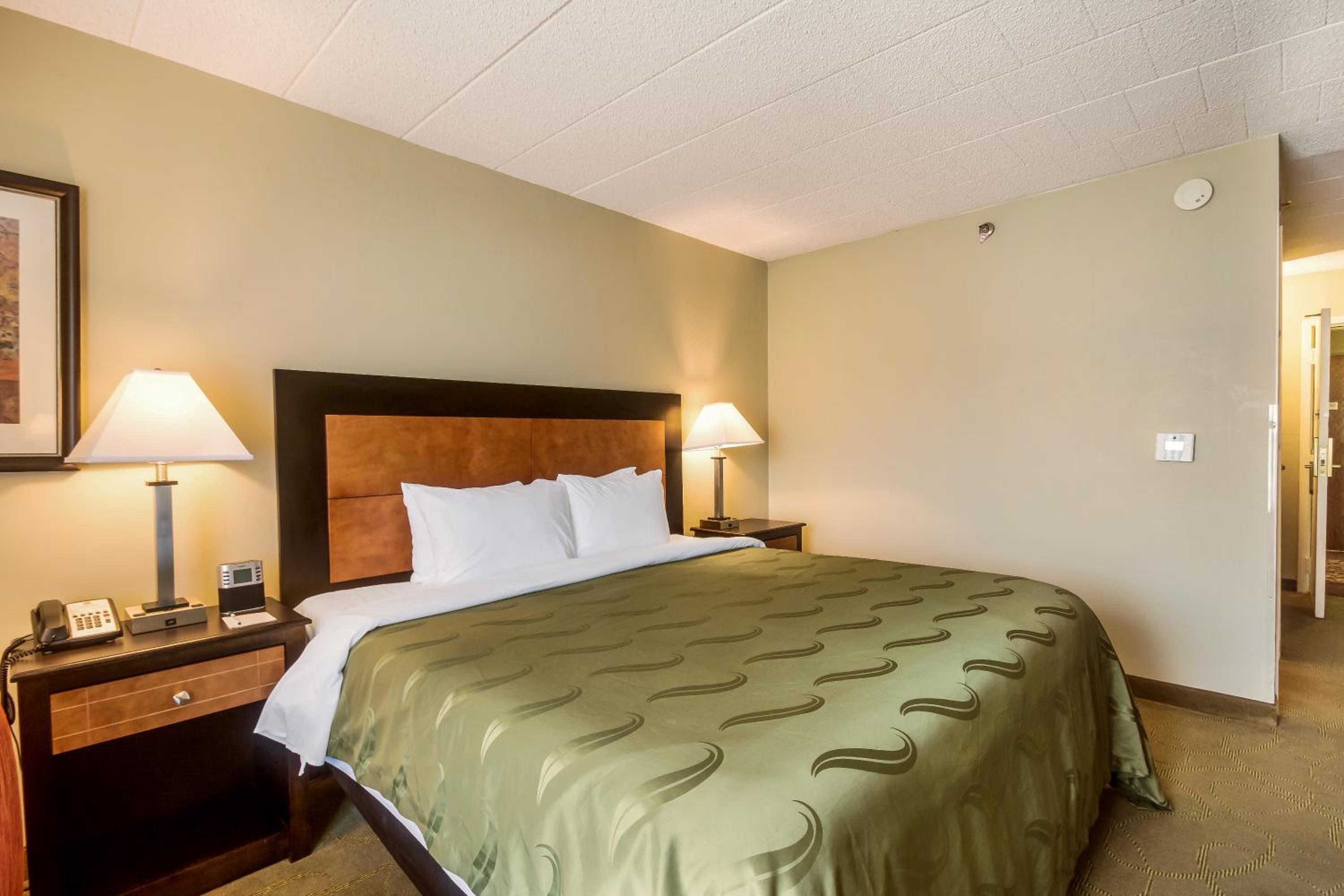 Superior King Room - Non-Smoking photo 2