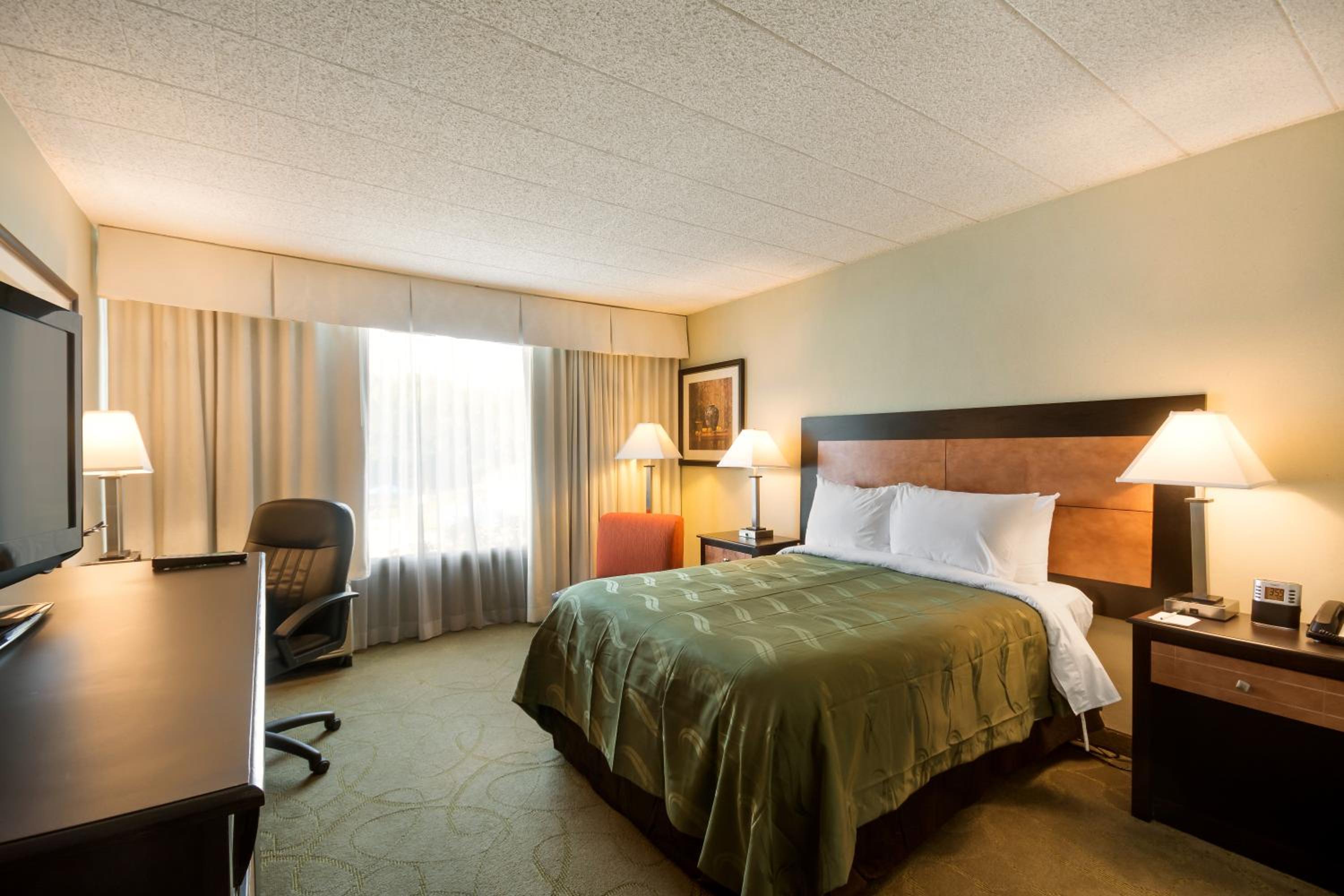 Efficiency Double Room - Accessible/Non-Smoking