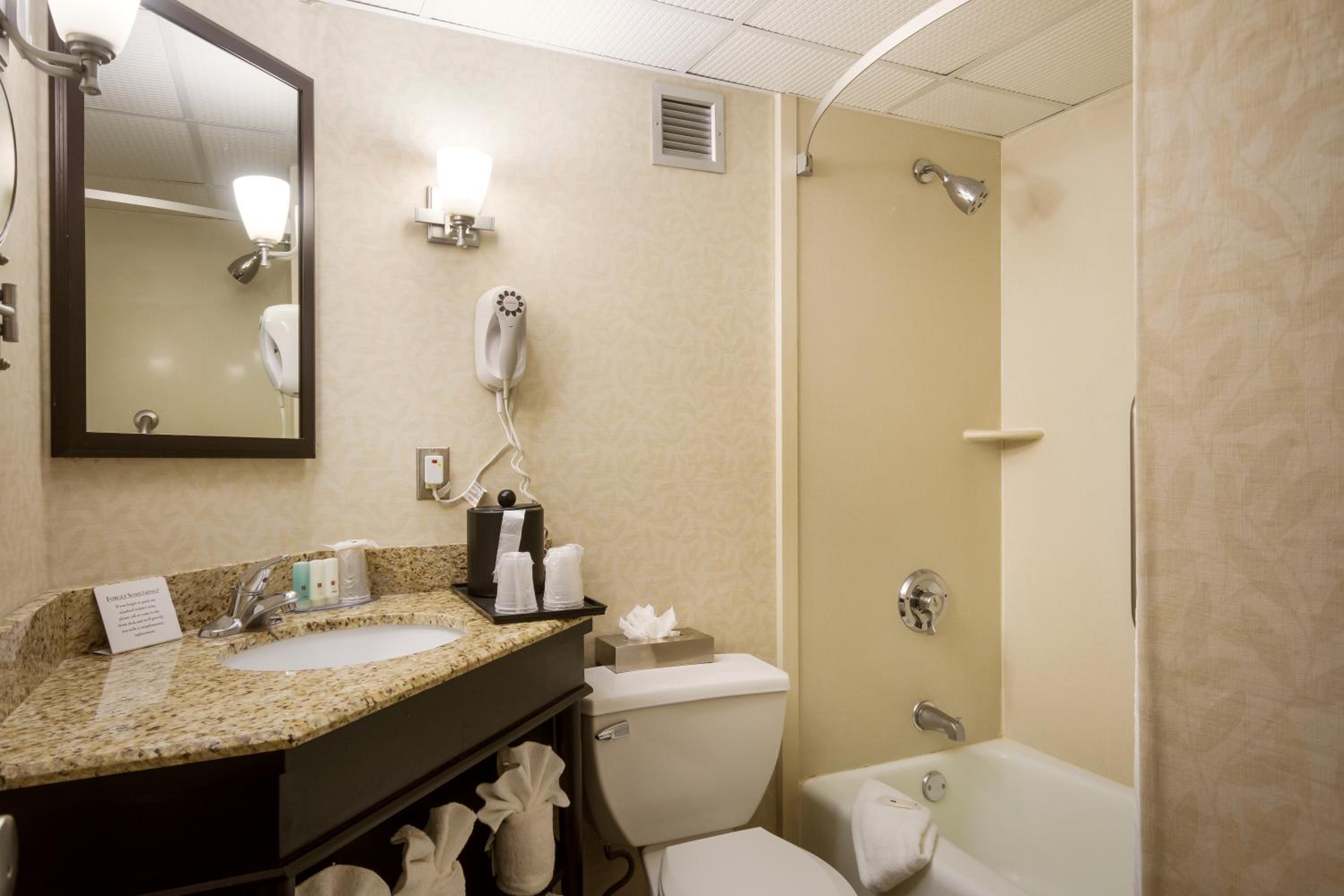 Superior King Room - Non-Smoking - Photo 3