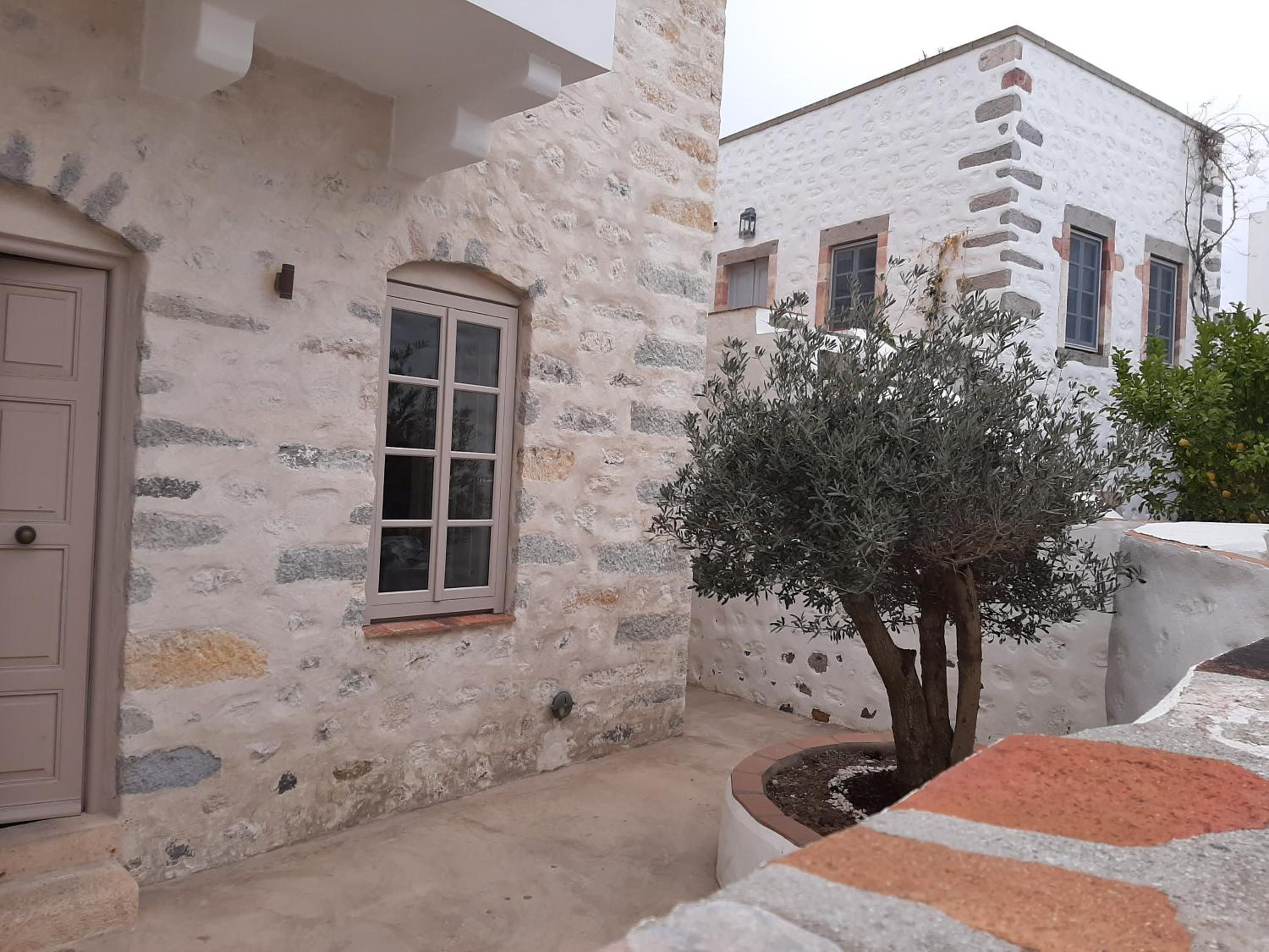 Villa photo 2