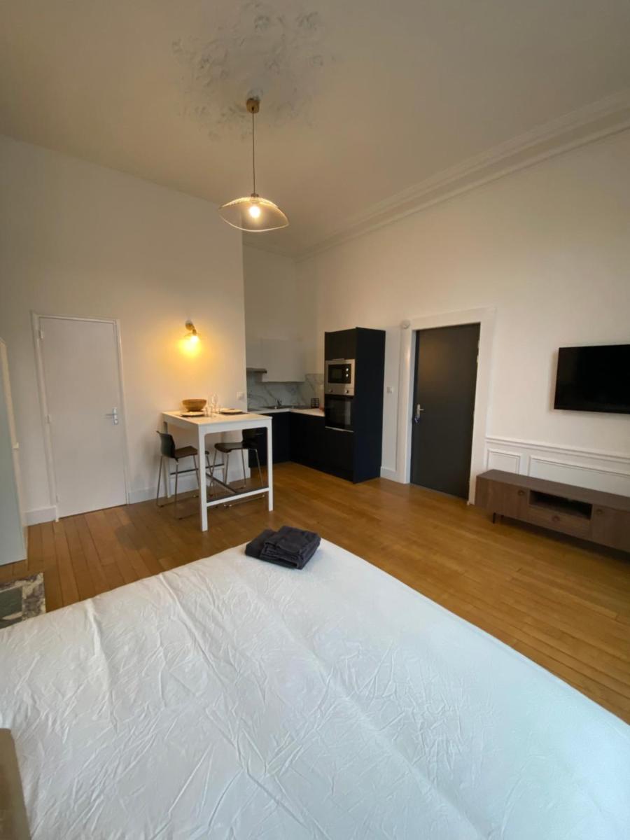 One-Bedroom Apartment - Photo 17