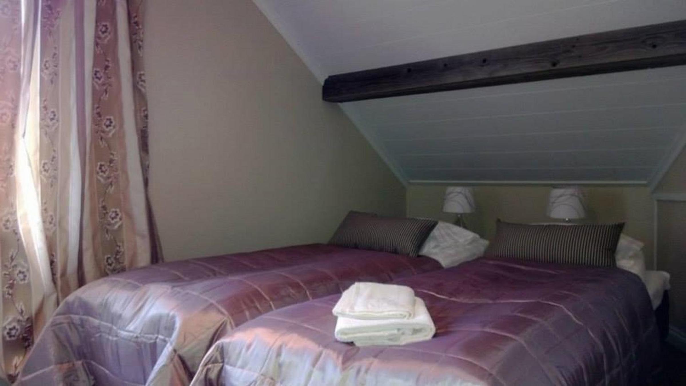 Deluxe Double Room with Extra Bed - Photo 6