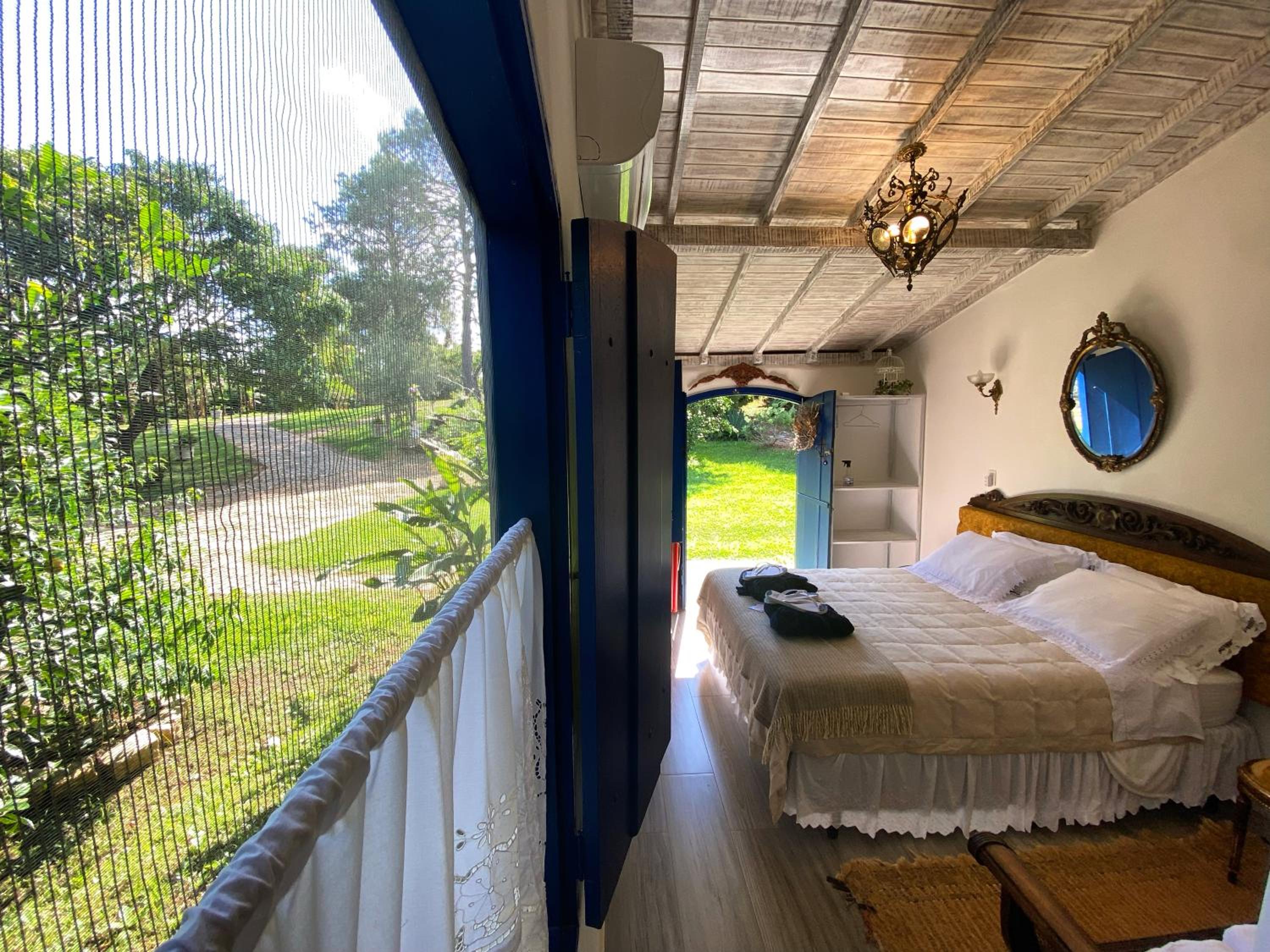 Standard King Room - Photo 2