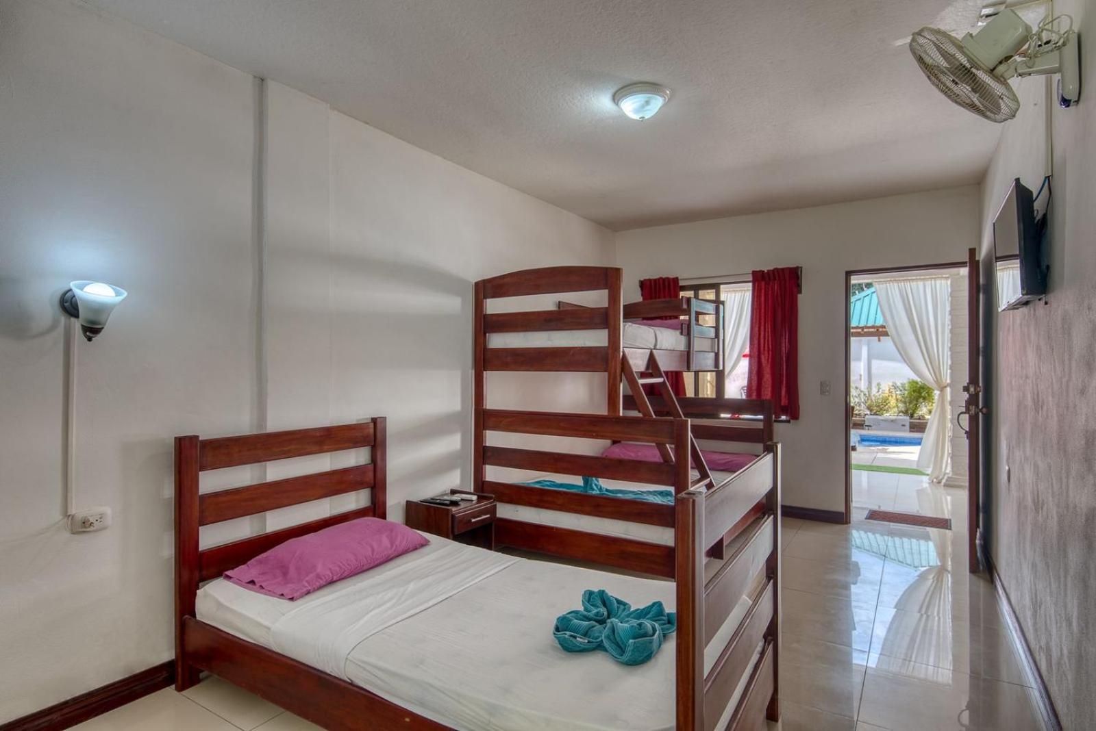 Quadruple Room with Terrace photo 1