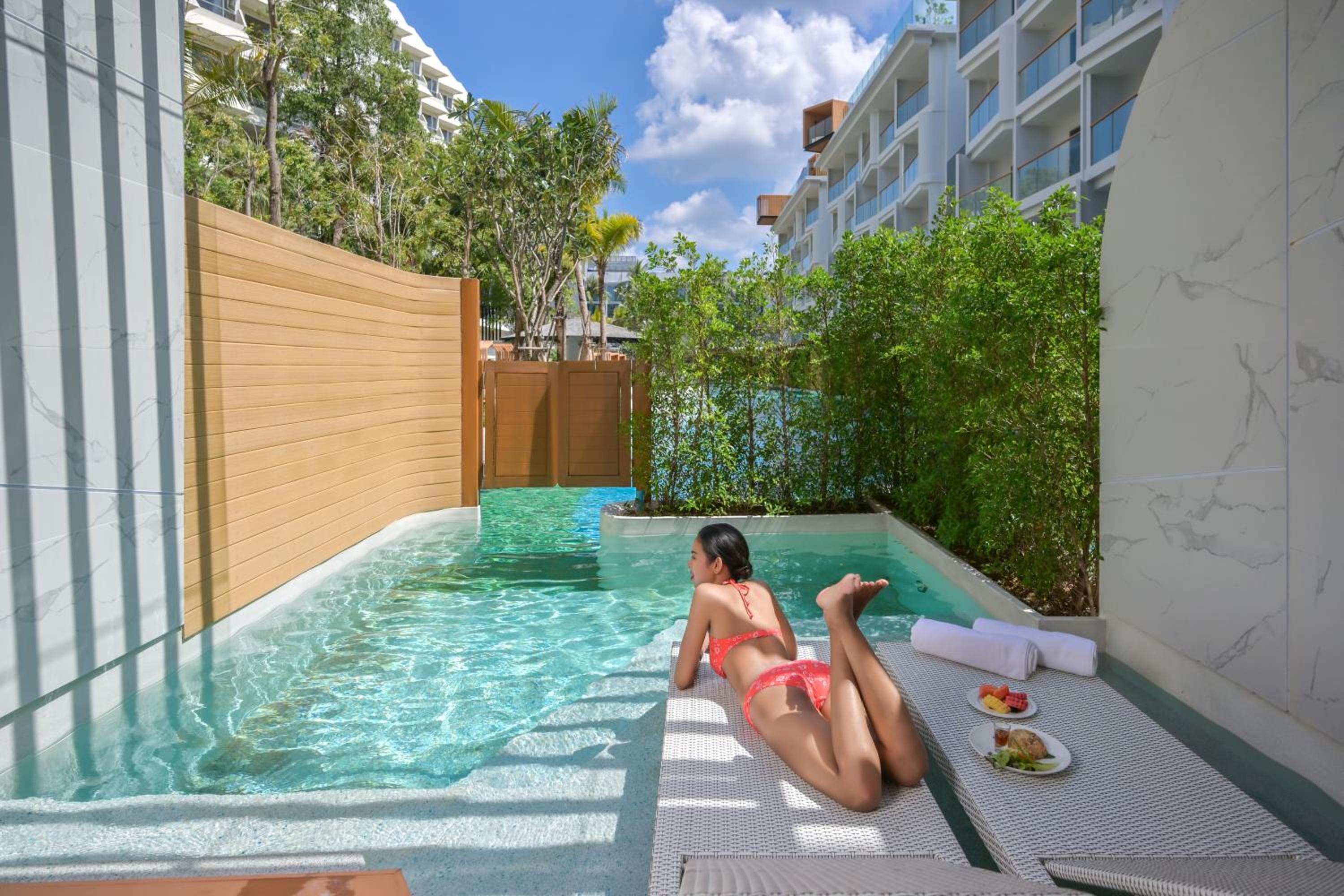 Pool Access - Photo 5