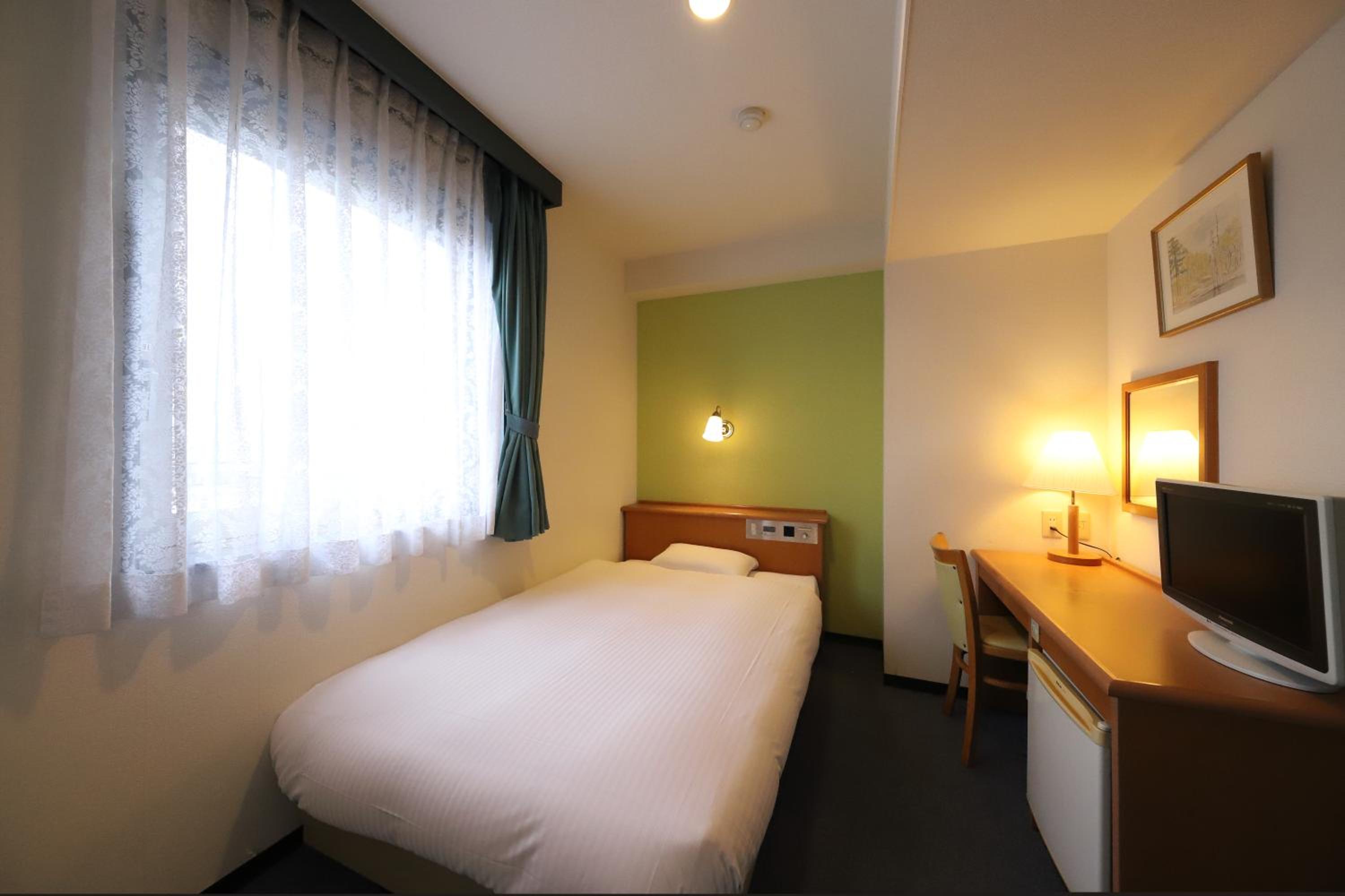 Single Room - Non-Smoking