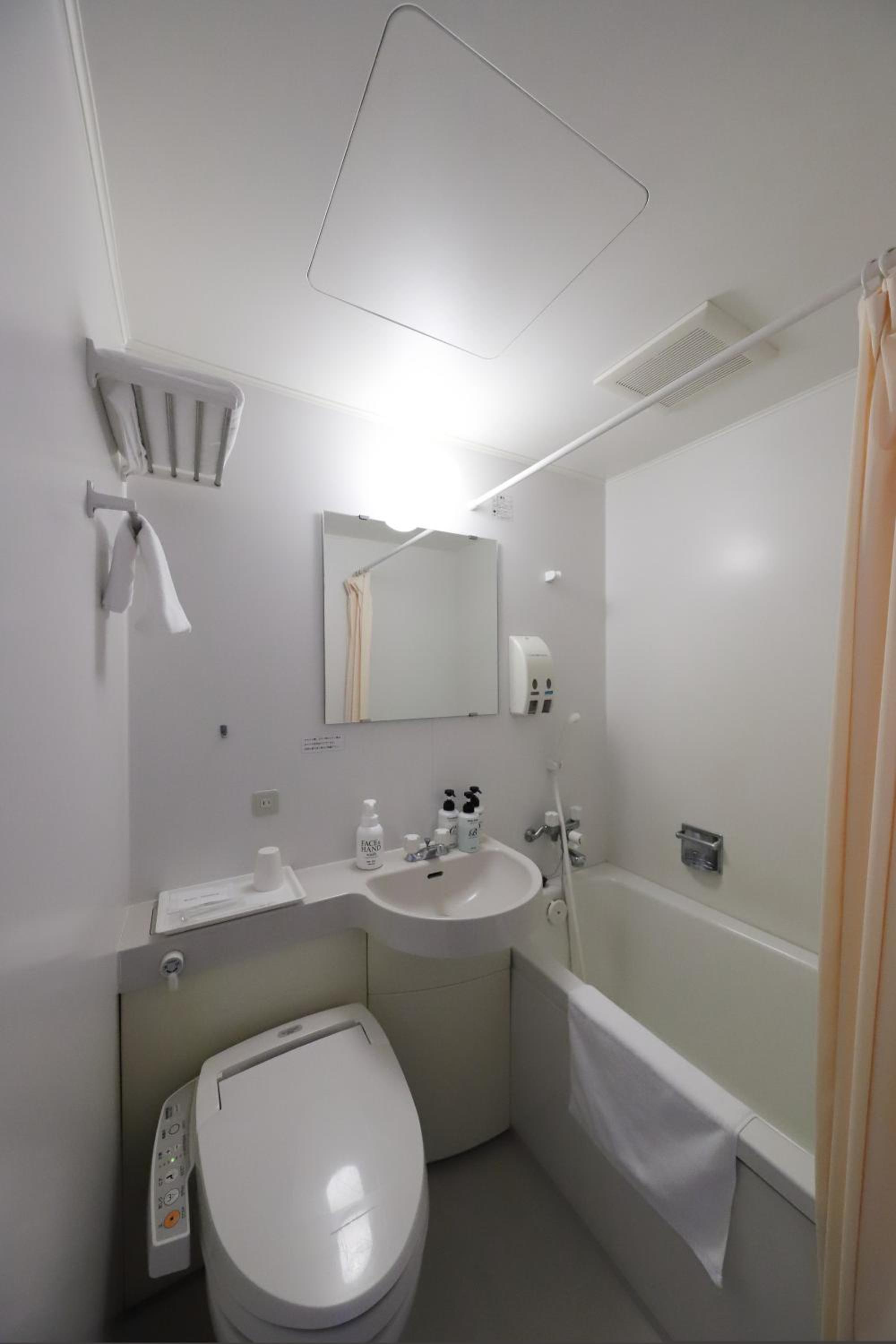 Double Room with Small Double Bed - Non-Smoking - Photo 2
