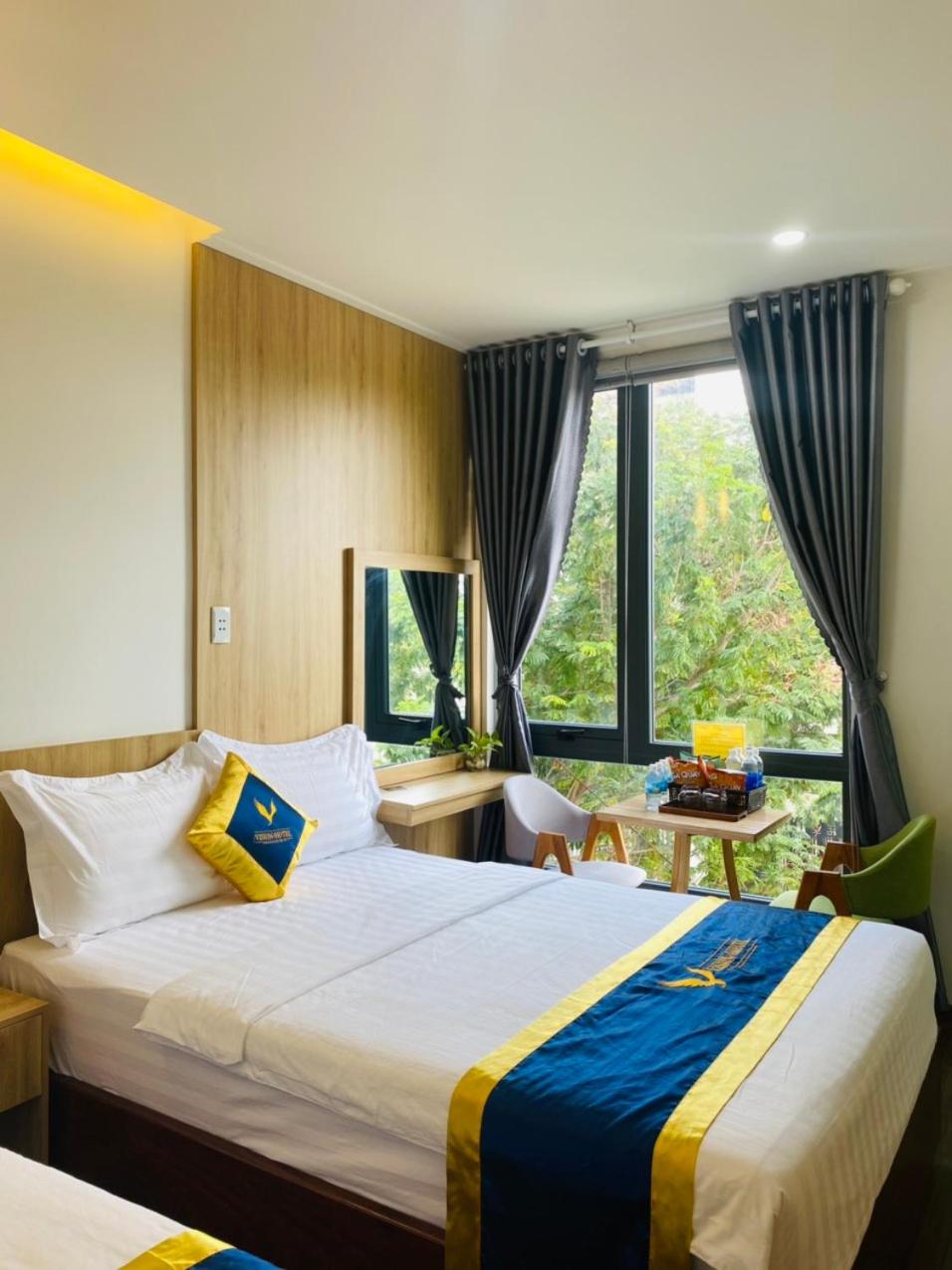 Deluxe Room (2 Adults + 1 Child) - Photo 9