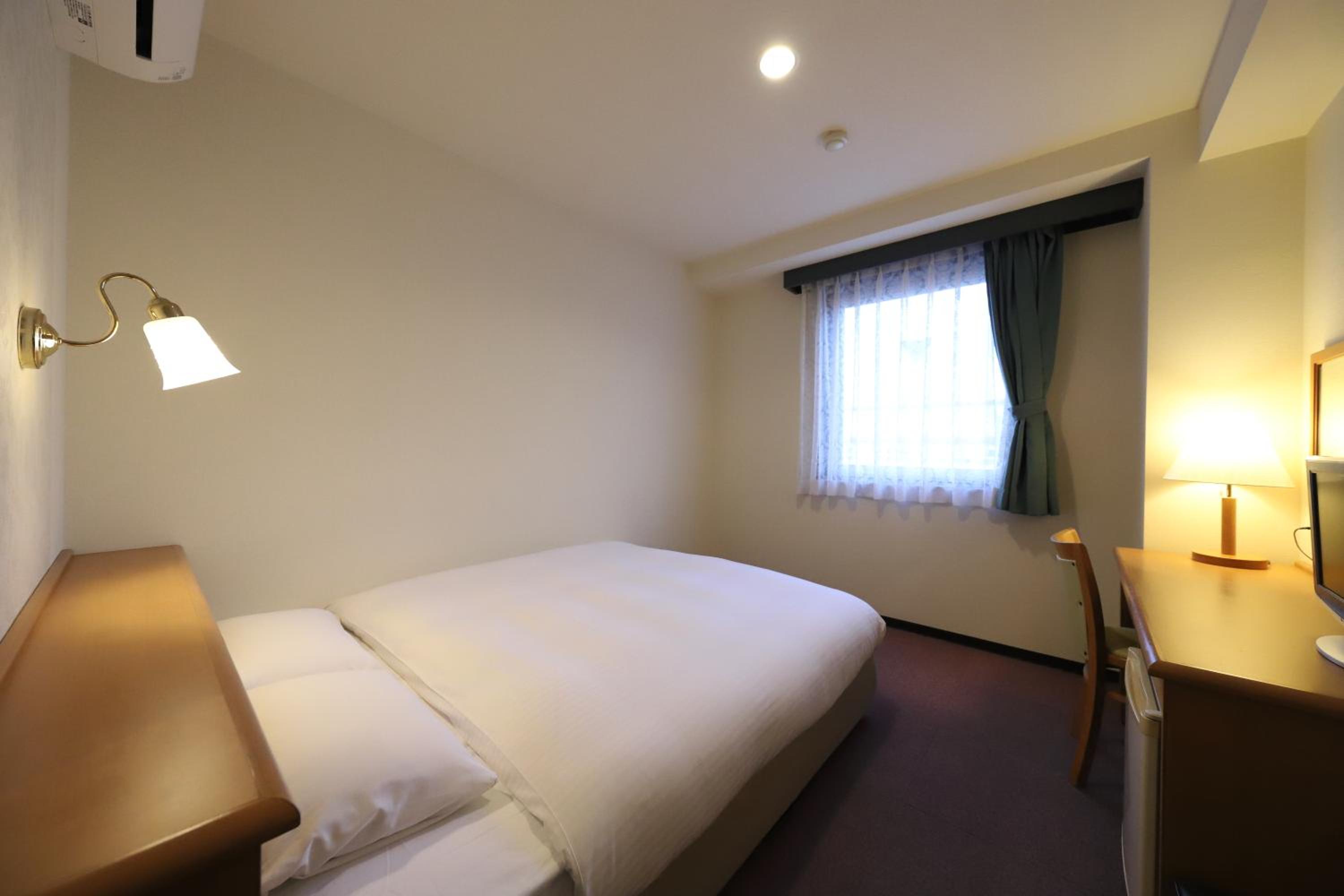 Double Room - Smoking - Photo 3