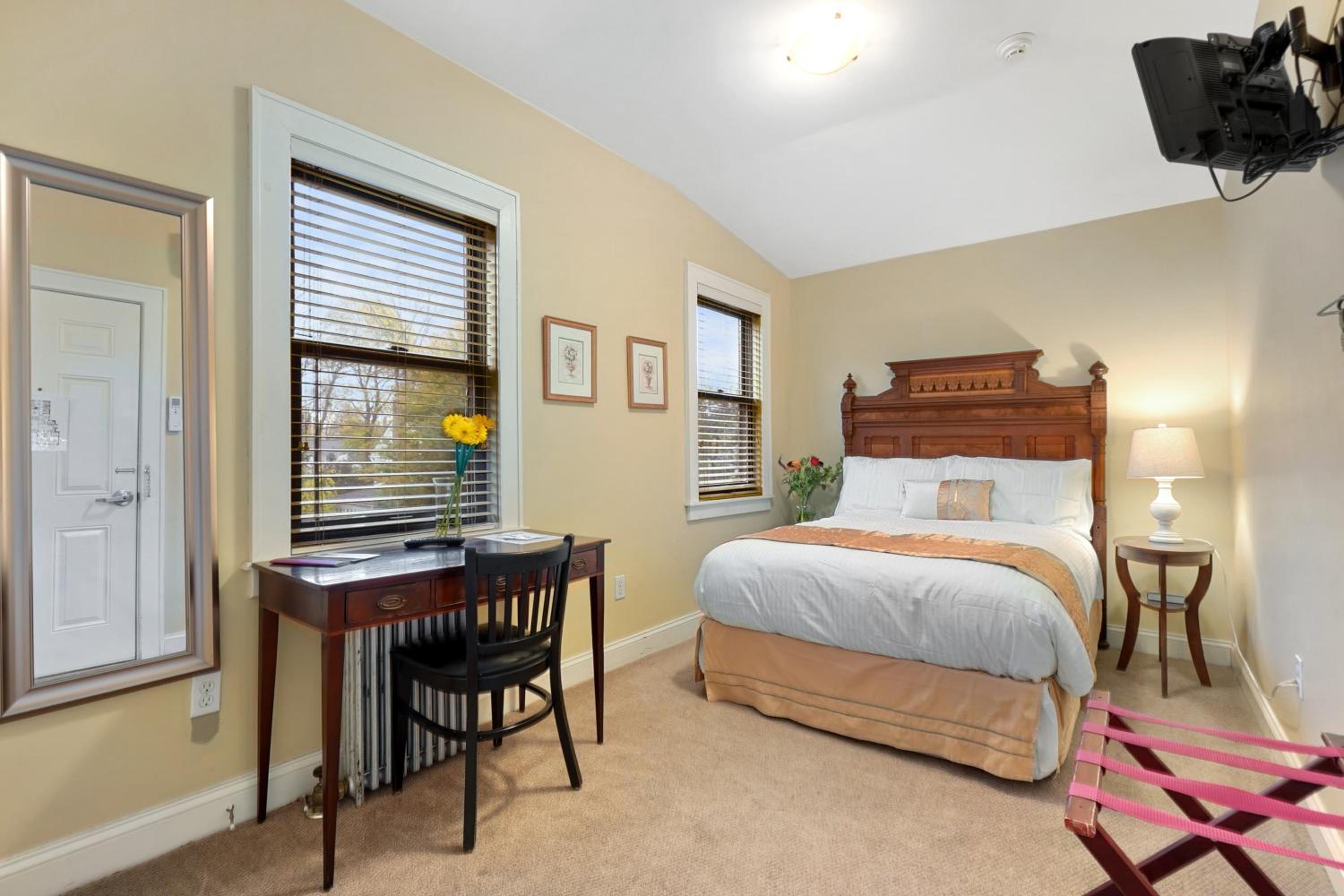 Deluxe Double Room (1 adult + 1 child) photo 1