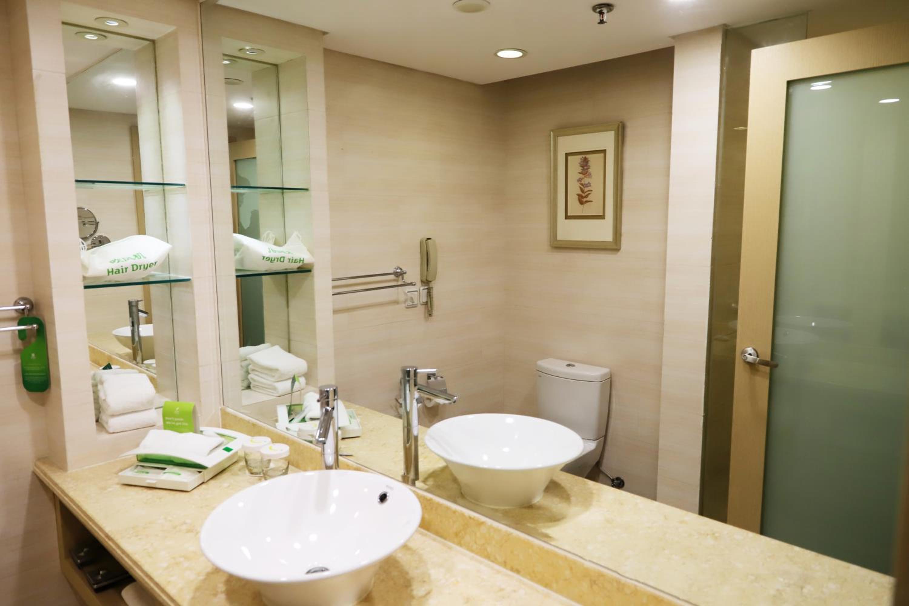 Deluxe Twin Room photo 3