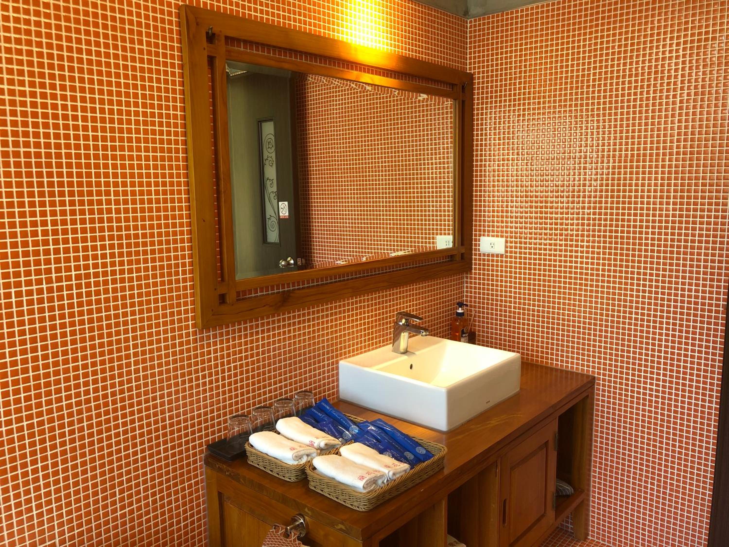 Double or Twin Room with Balcony photo 2