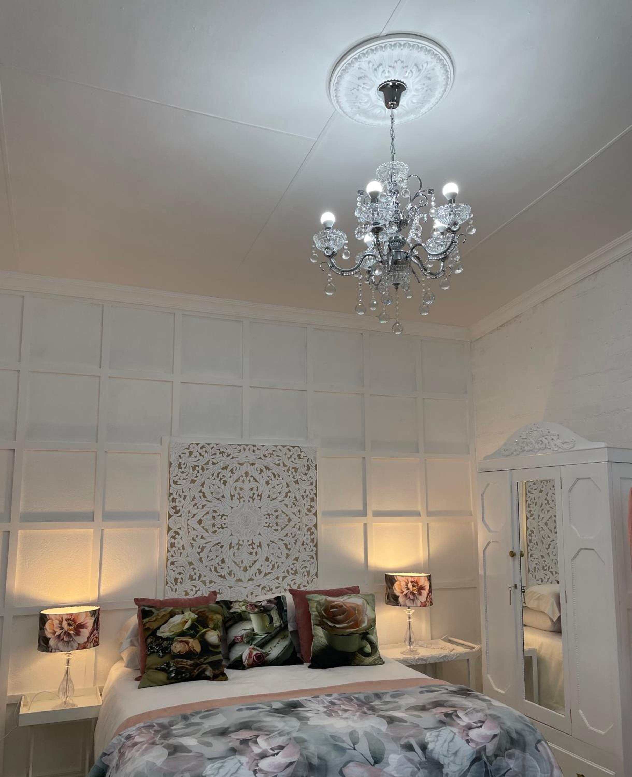 Queen Room photo 1