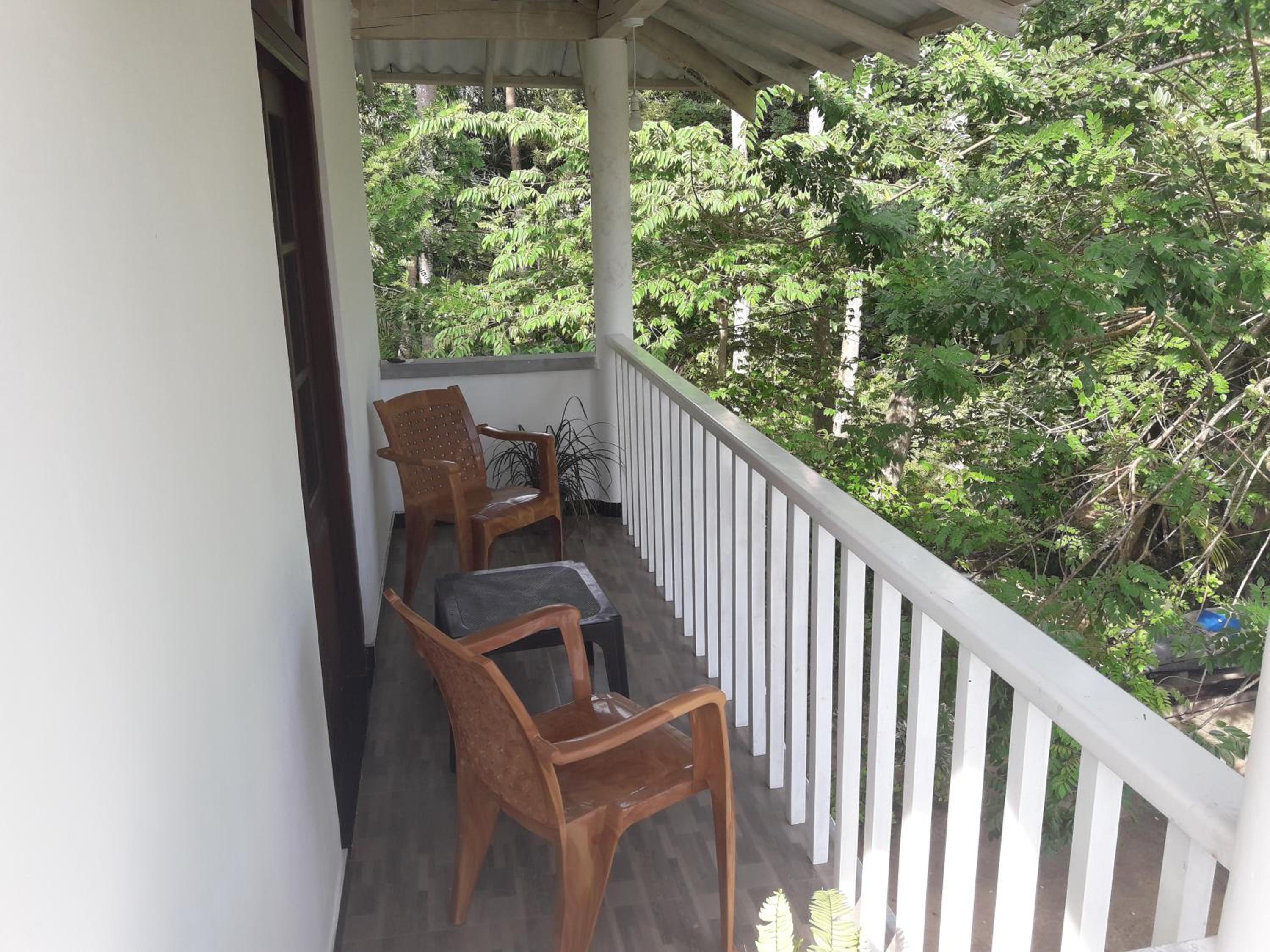 Deluxe Double Room With Balcony photo 3