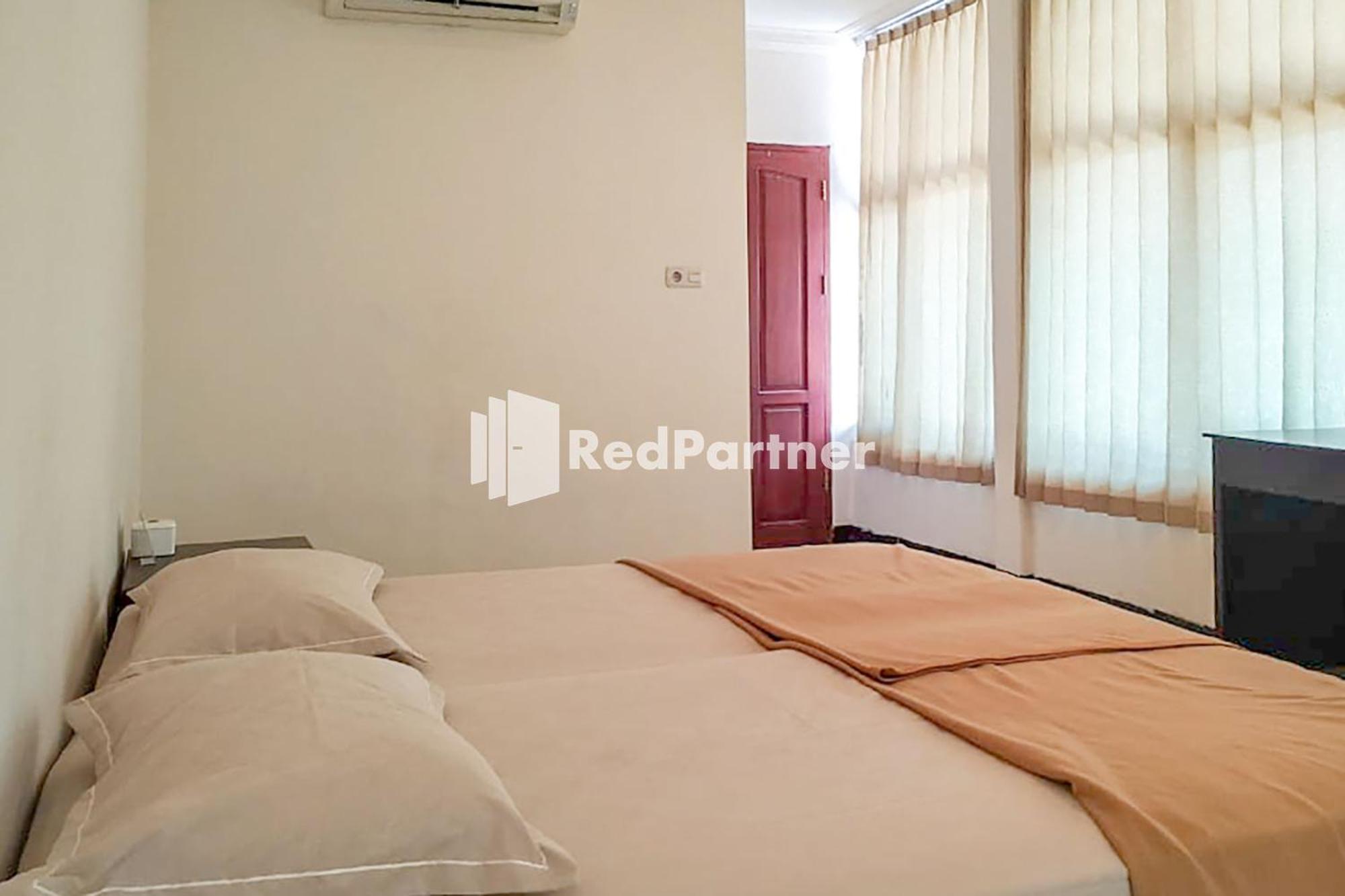 Economy Double Room photo 2