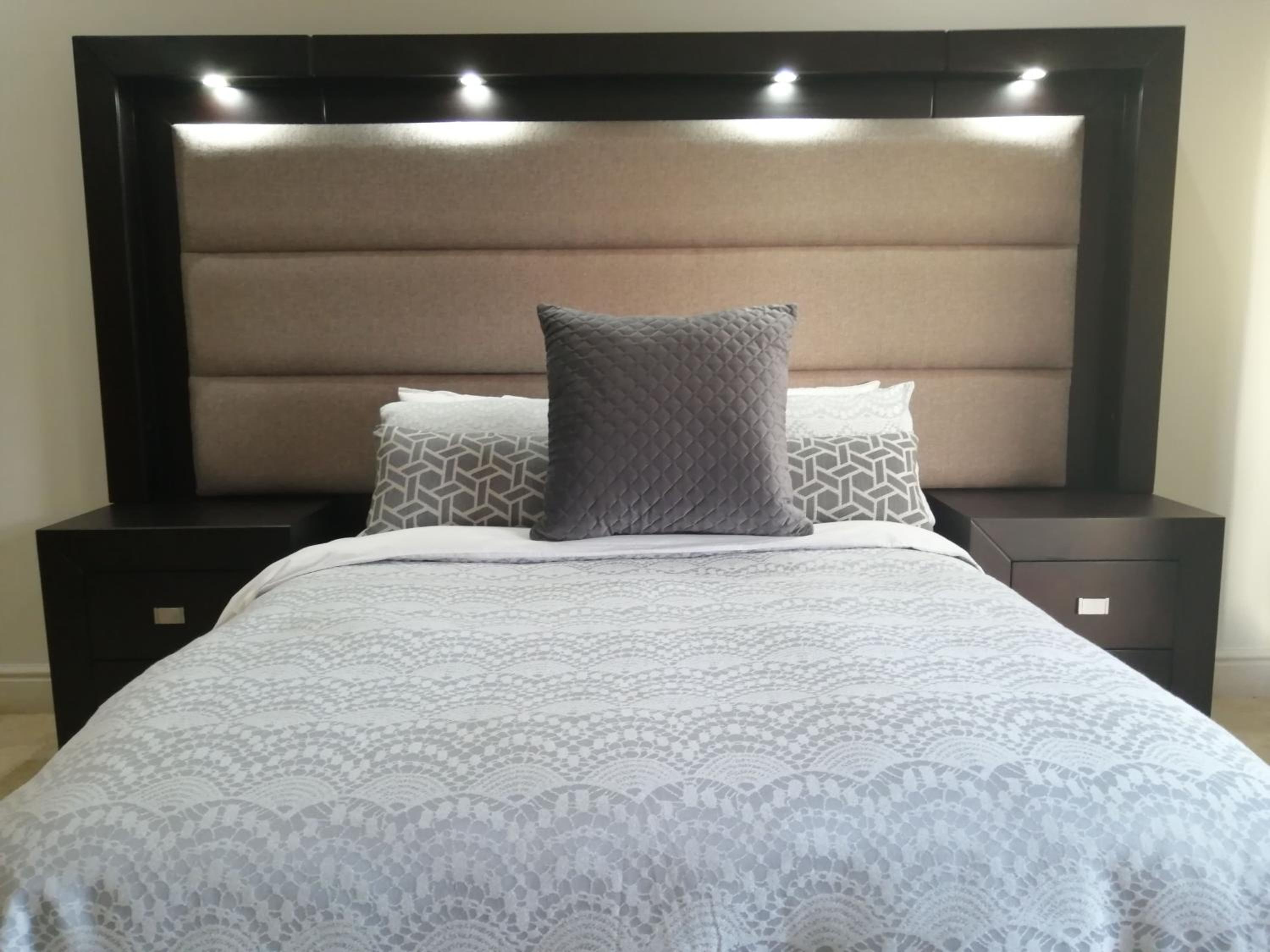 Queen Room with Balcony photo 1