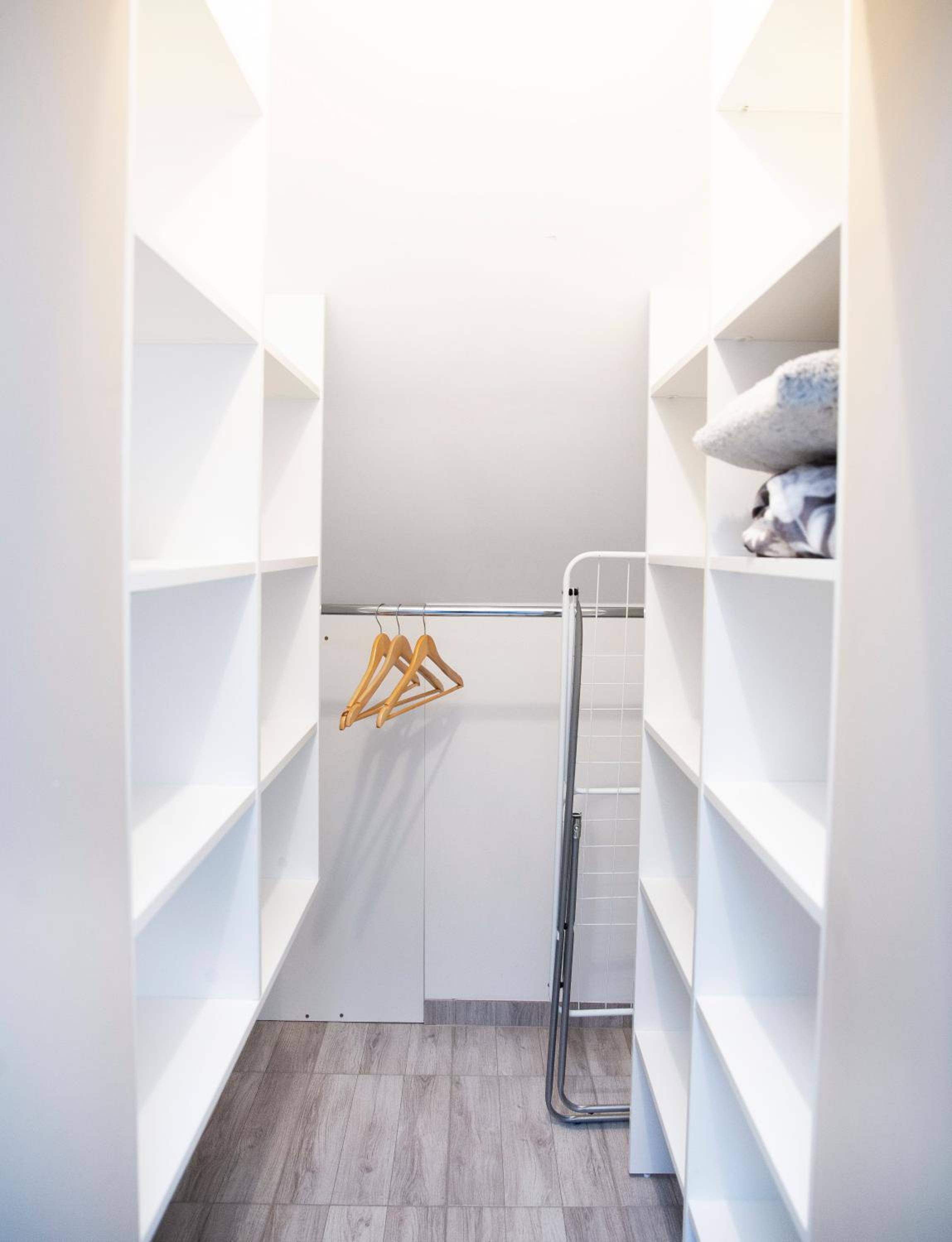 One-Bedroom Apartment - Photo 11