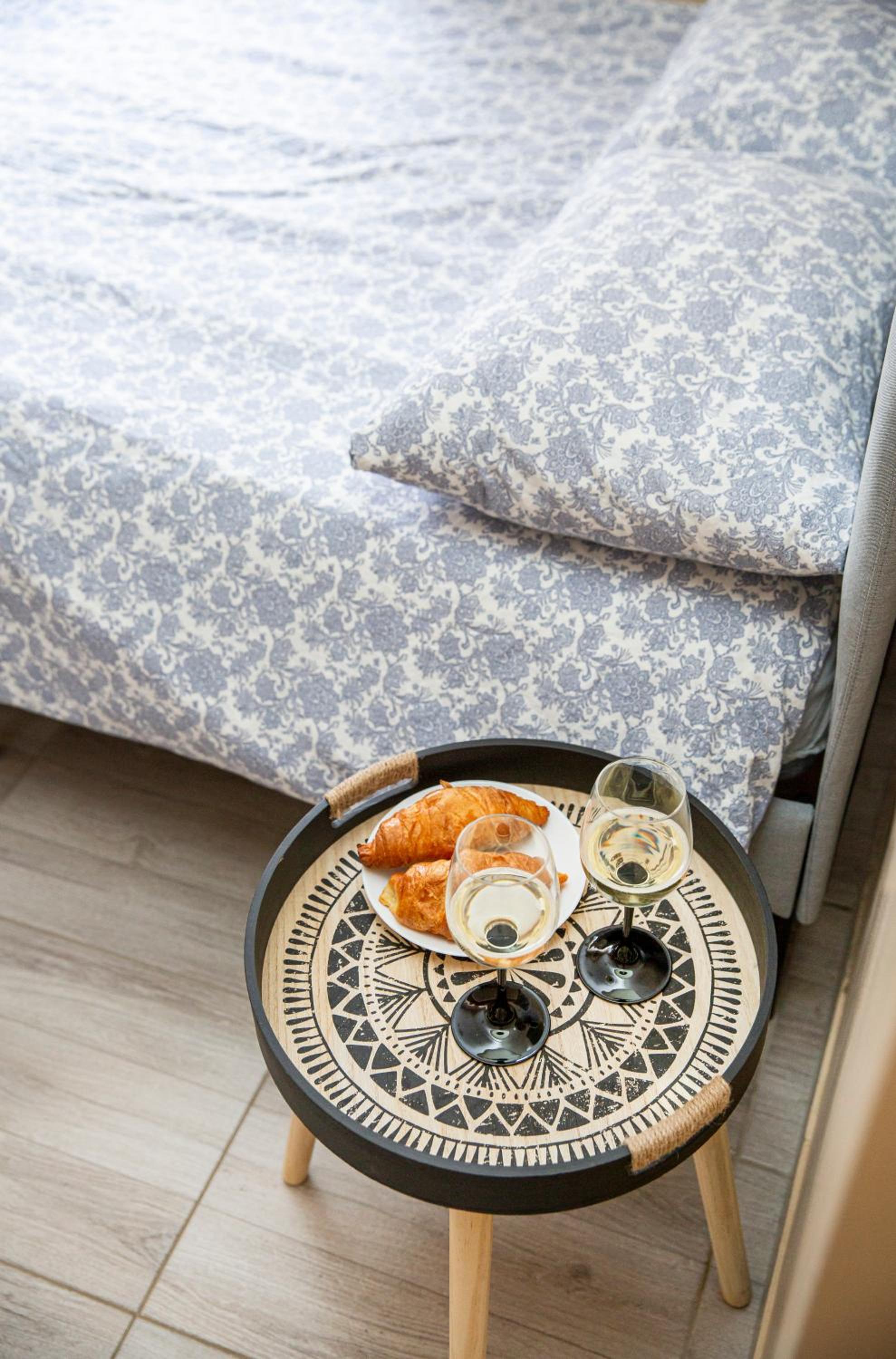 One-Bedroom Apartment - Photo 15