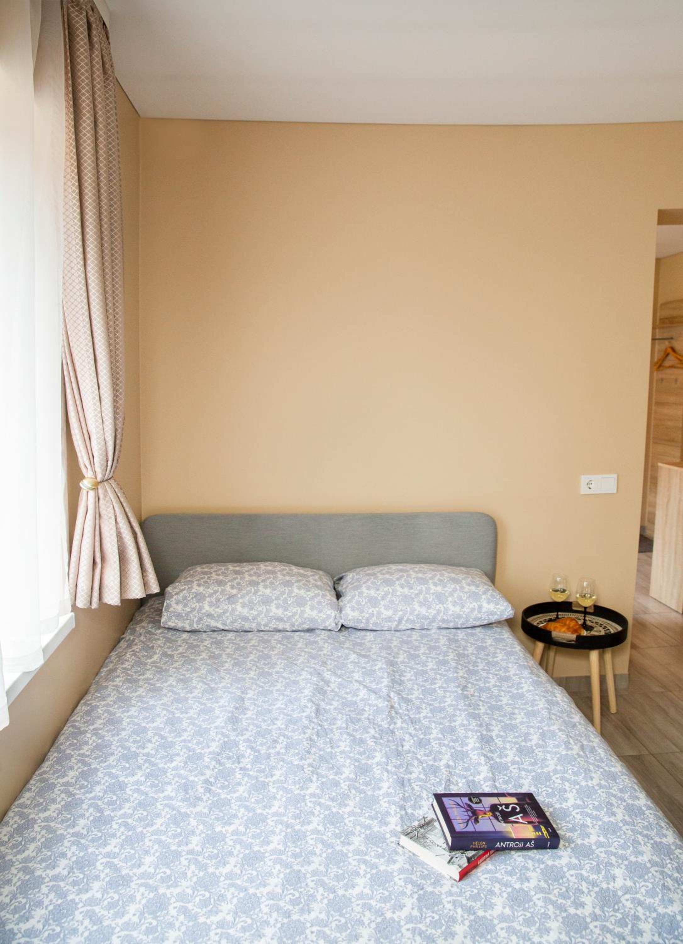 One-Bedroom Apartment - Photo 17