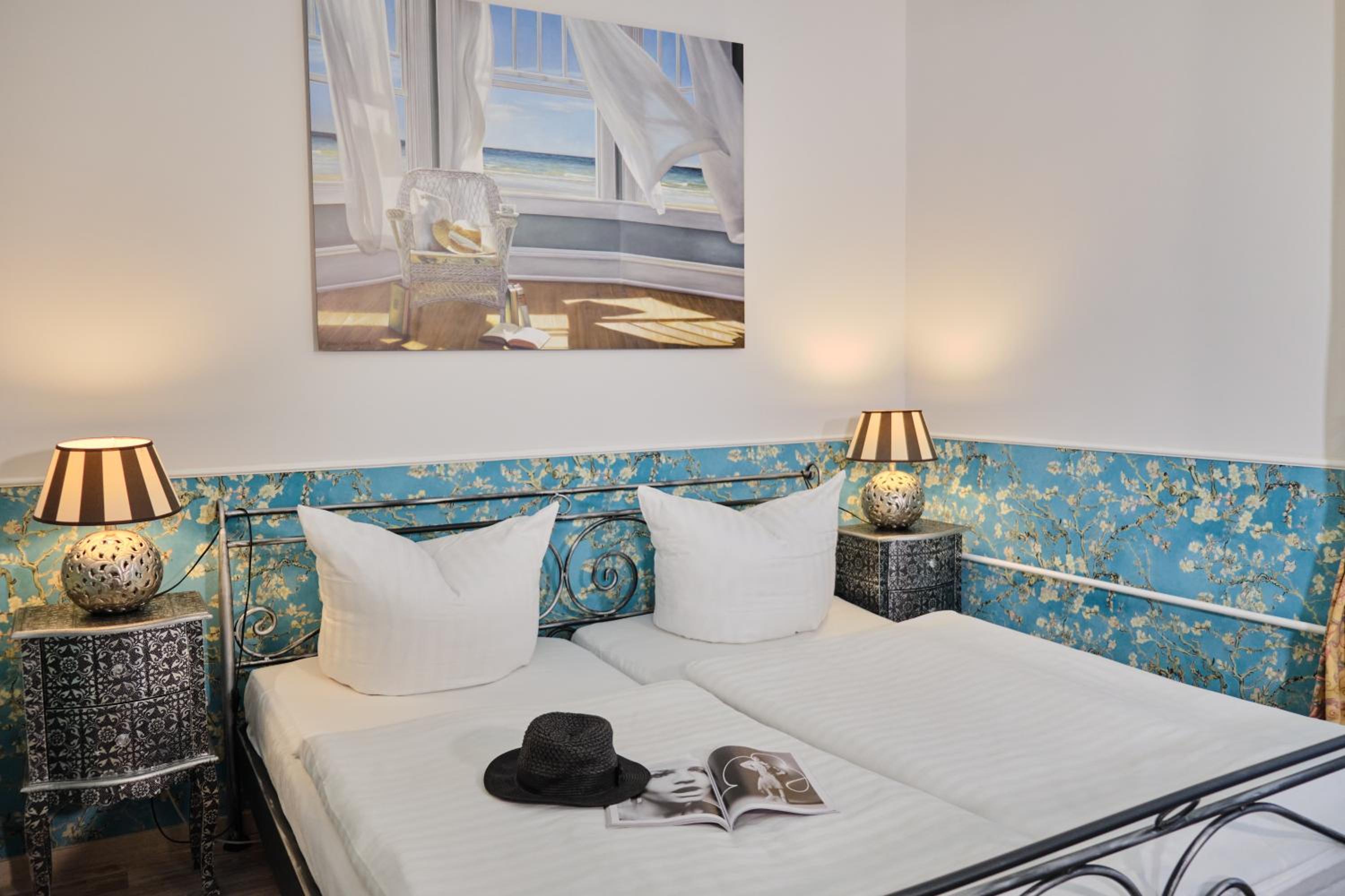 Double Room - Photo 5