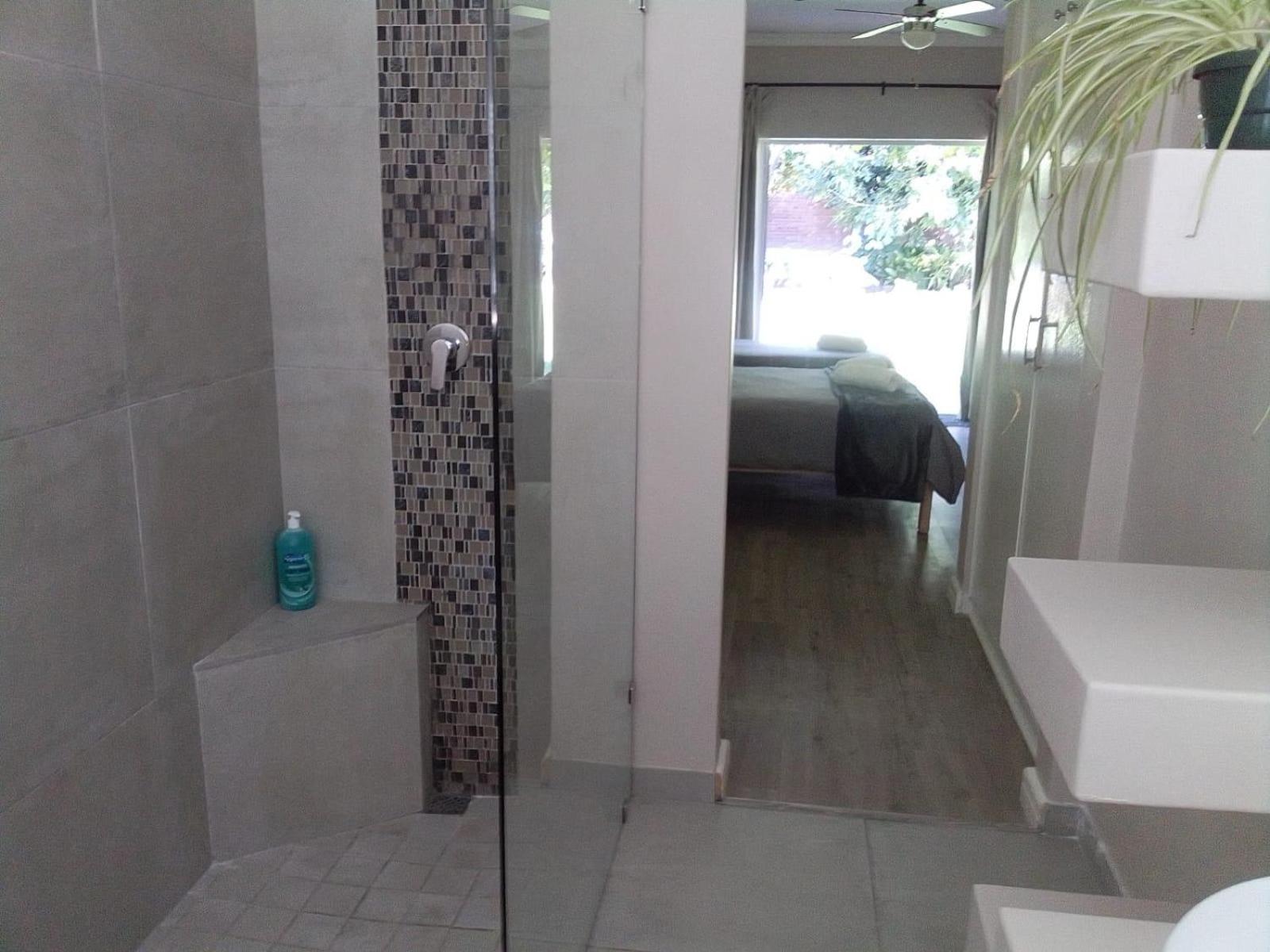 Triple Room with Pool View - Photo 2