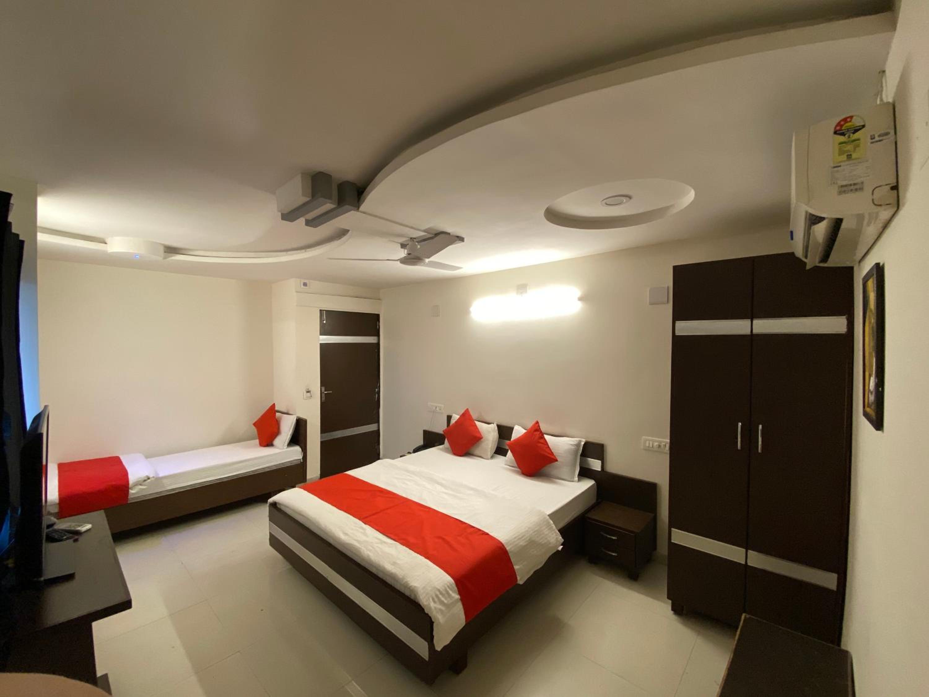 Triple Room with Bath