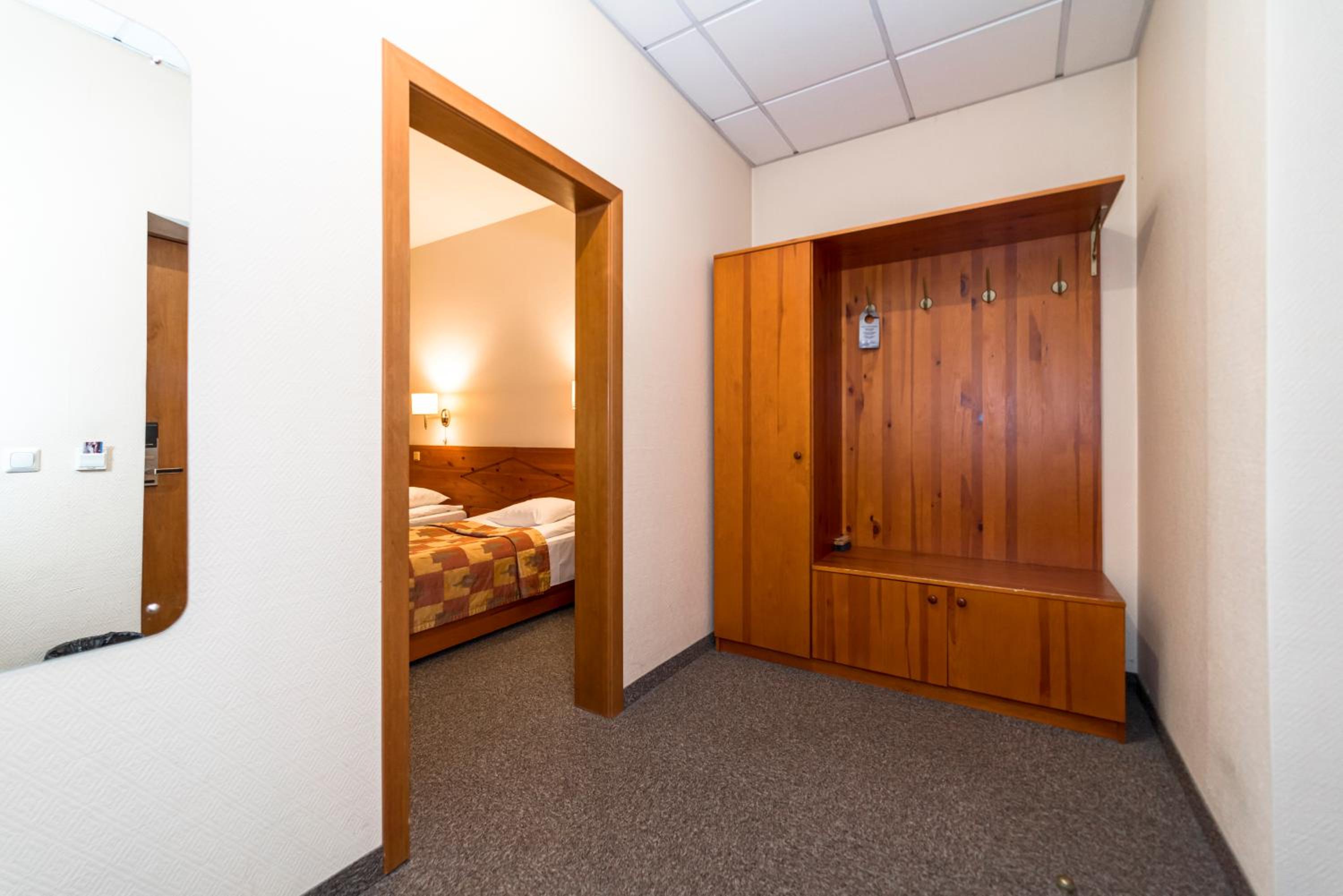 Double or Twin Room photo 2