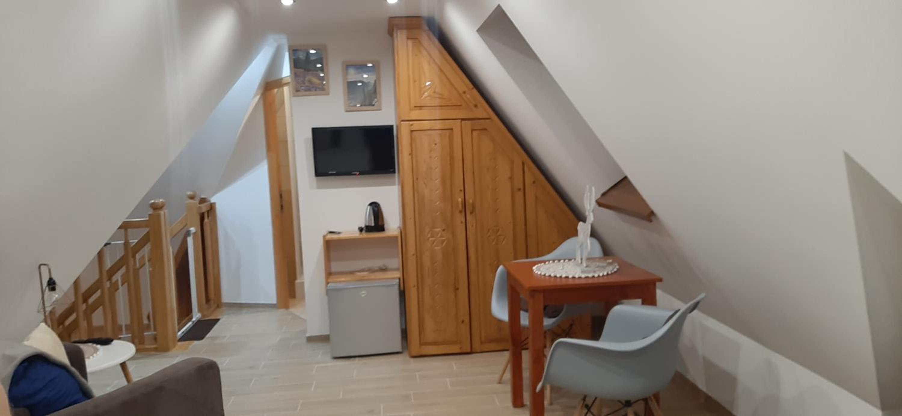 Quadruple Room with Balcony photo 3