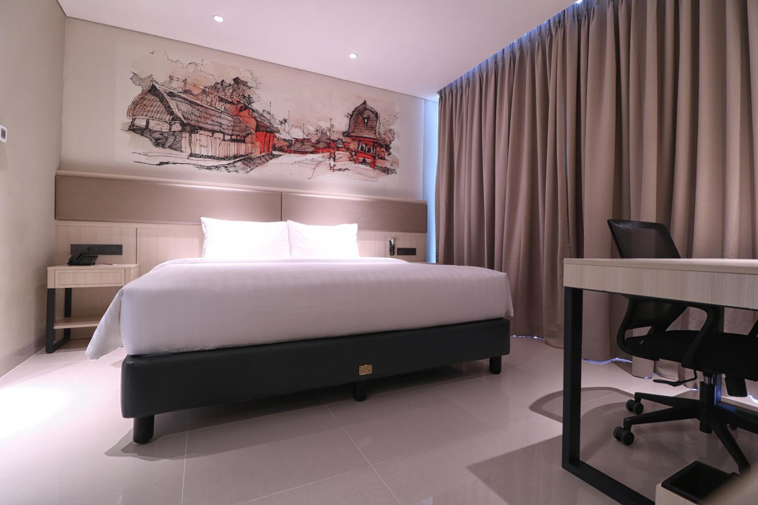 Deluxe King Room - Photo 7