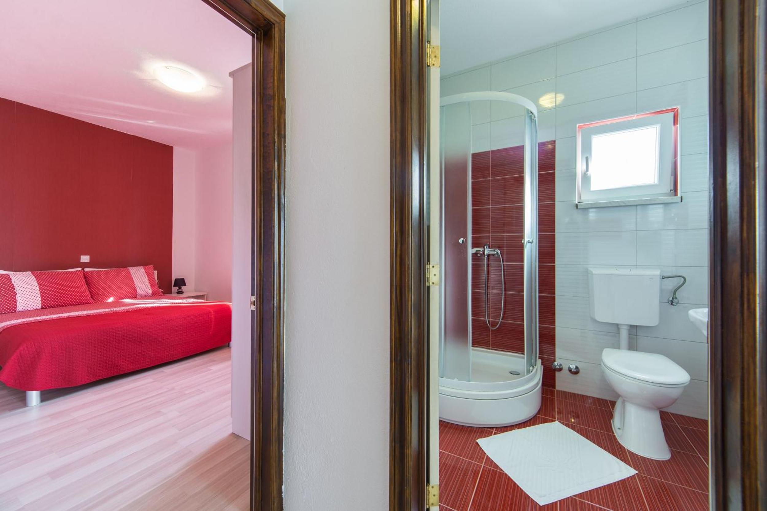 One Bedroom Apartment with Balcony photo 1
