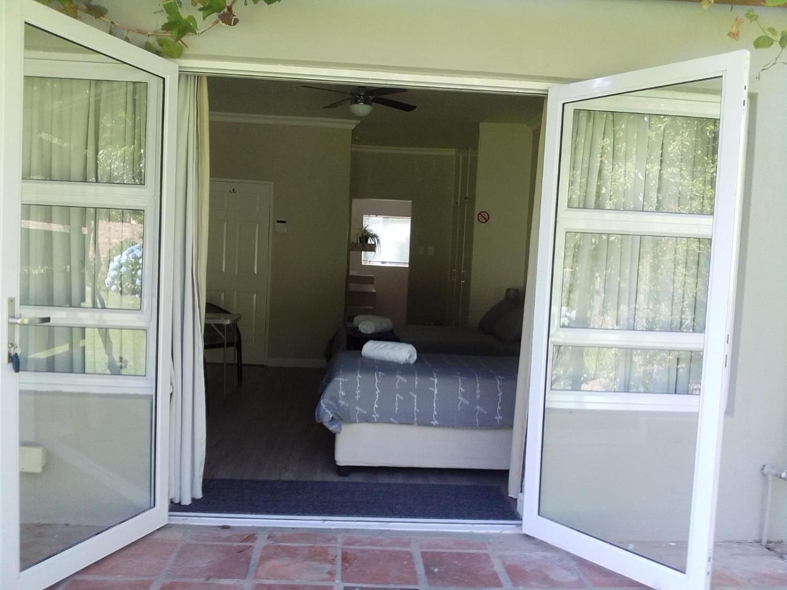 Triple Room with Pool View - Photo 3