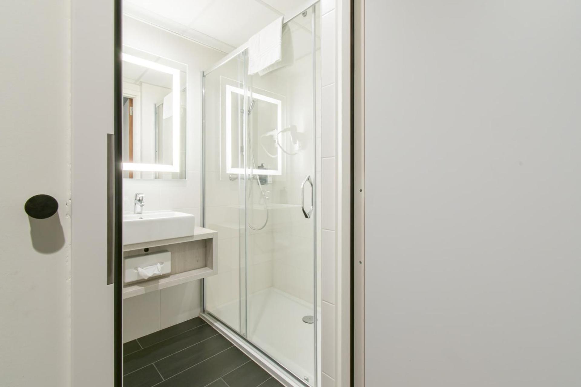 Superior Double Room with Balcony - Photo 7
