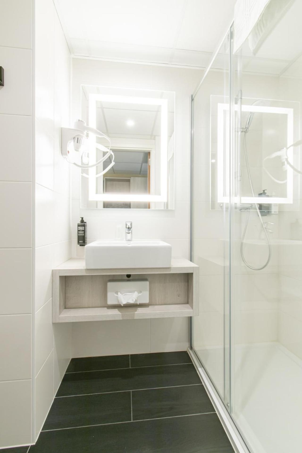 Superior Double Room with Balcony - Photo 6