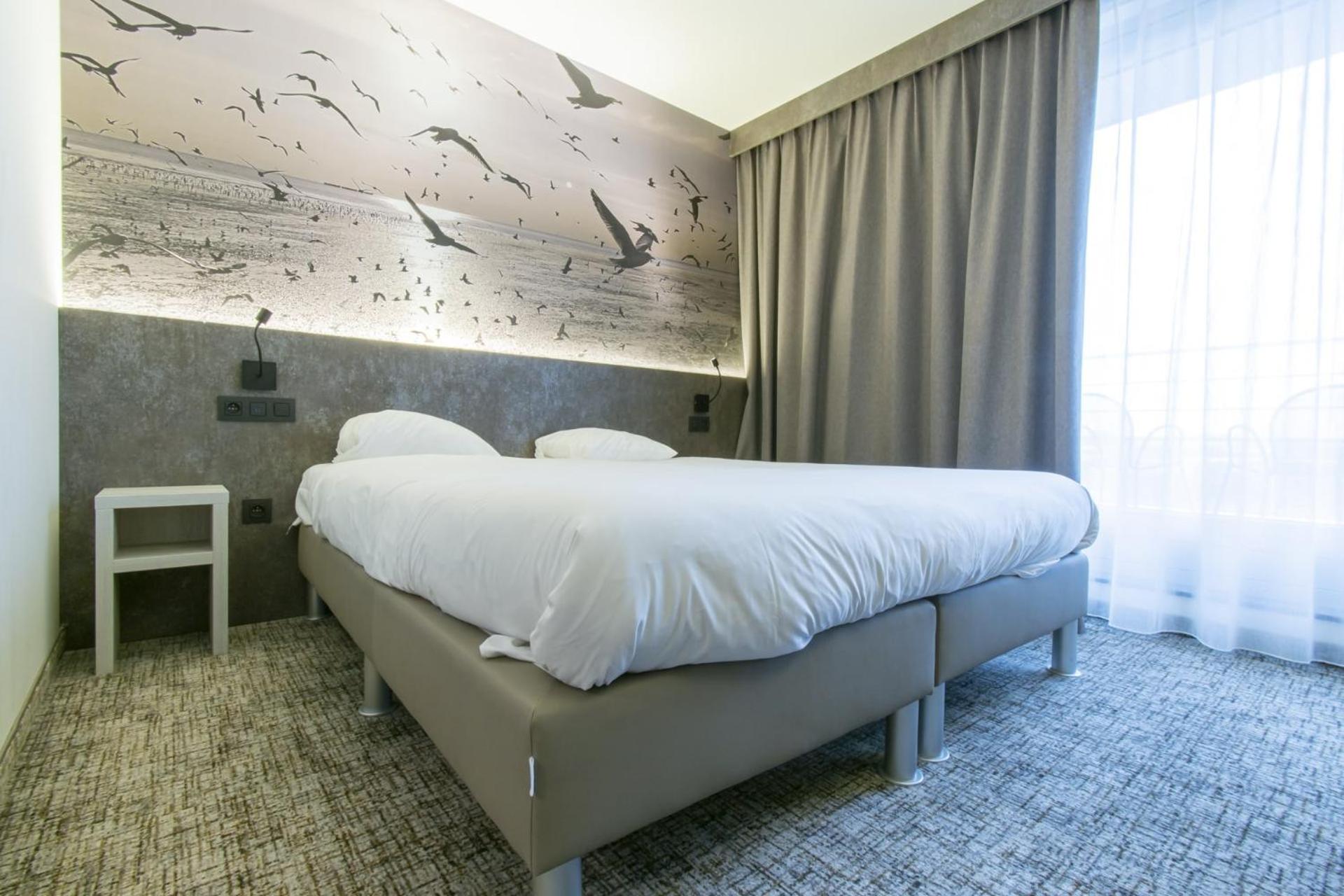 Superior Double Room with Balcony - Photo 3