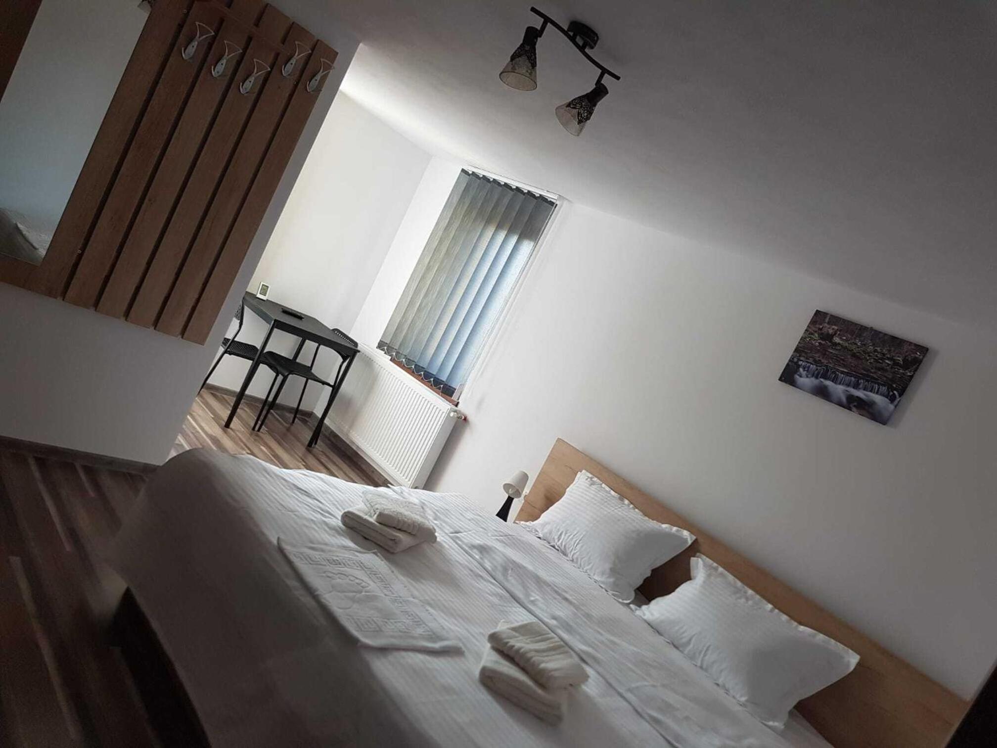 Deluxe Double Room (2 Adults + 1 Child) photo 1
