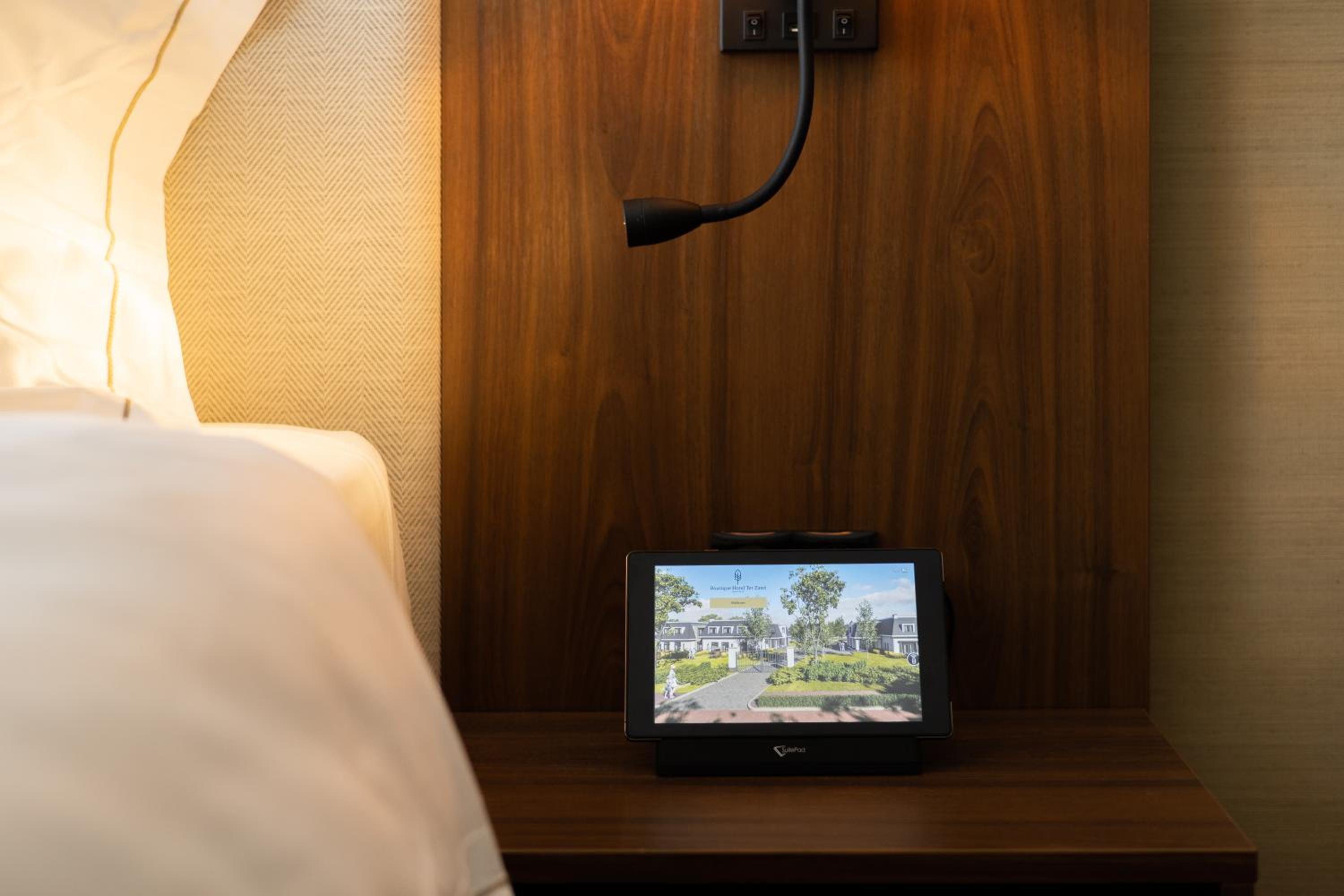 Junior Suite With Garden View photo 2